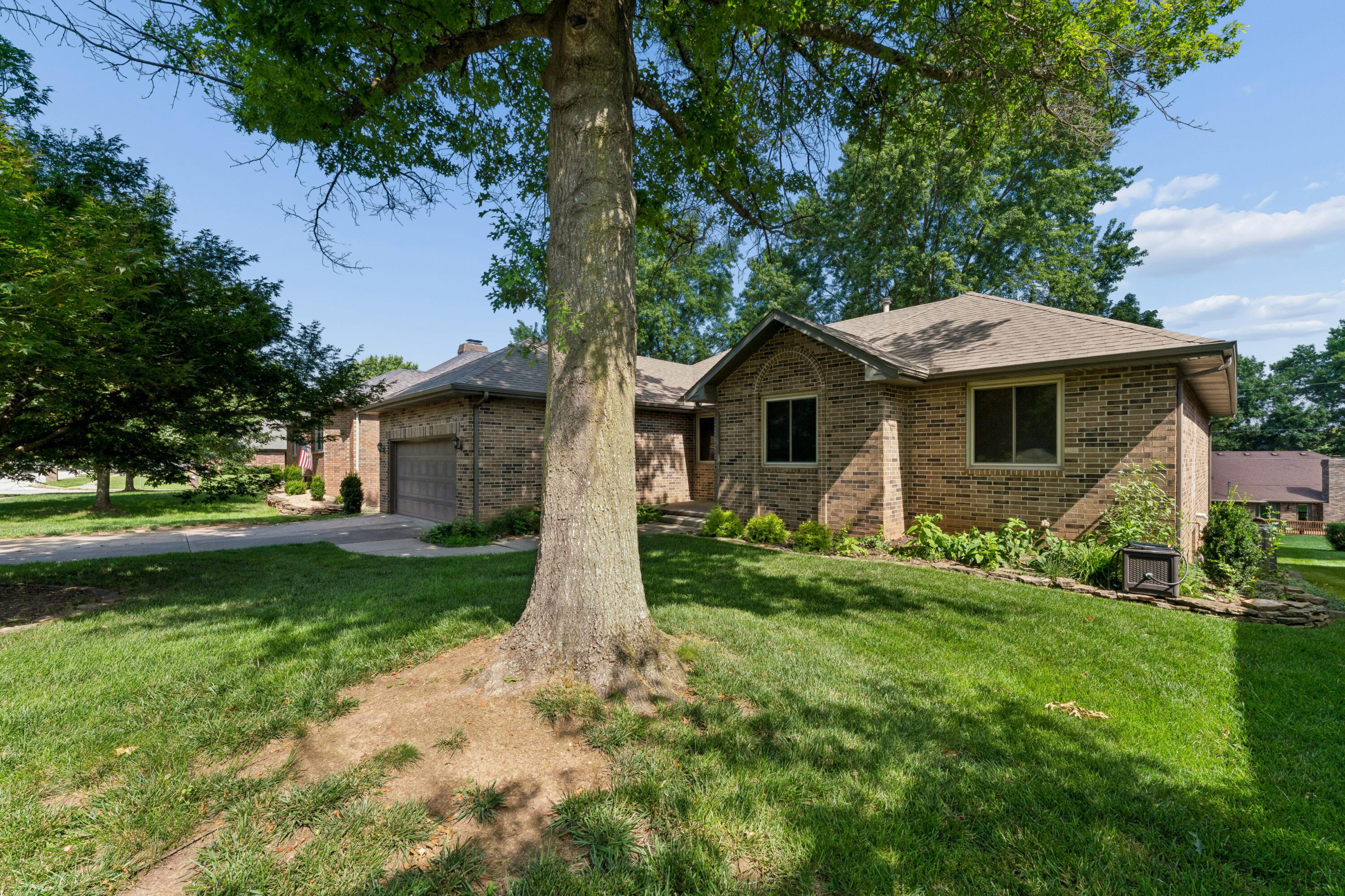 4107 E Latoka 1