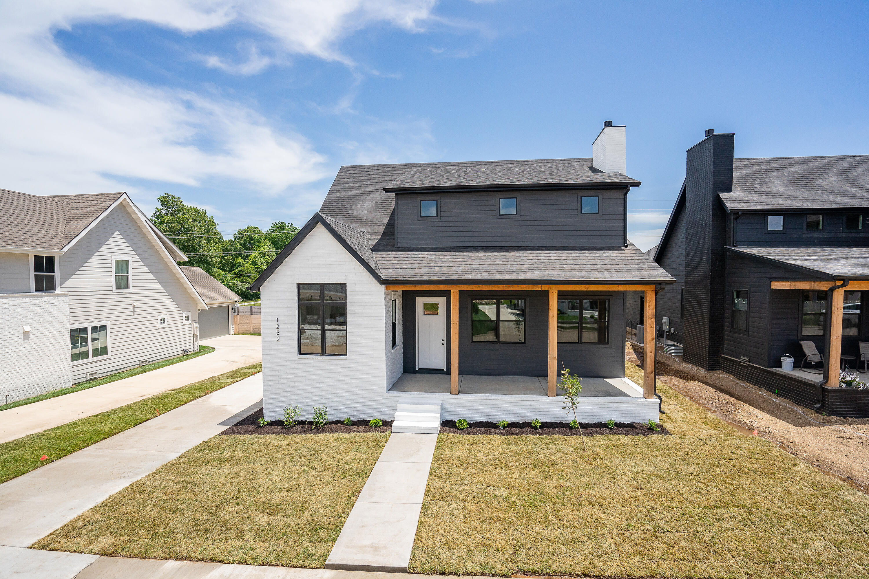 2190 E Will 1