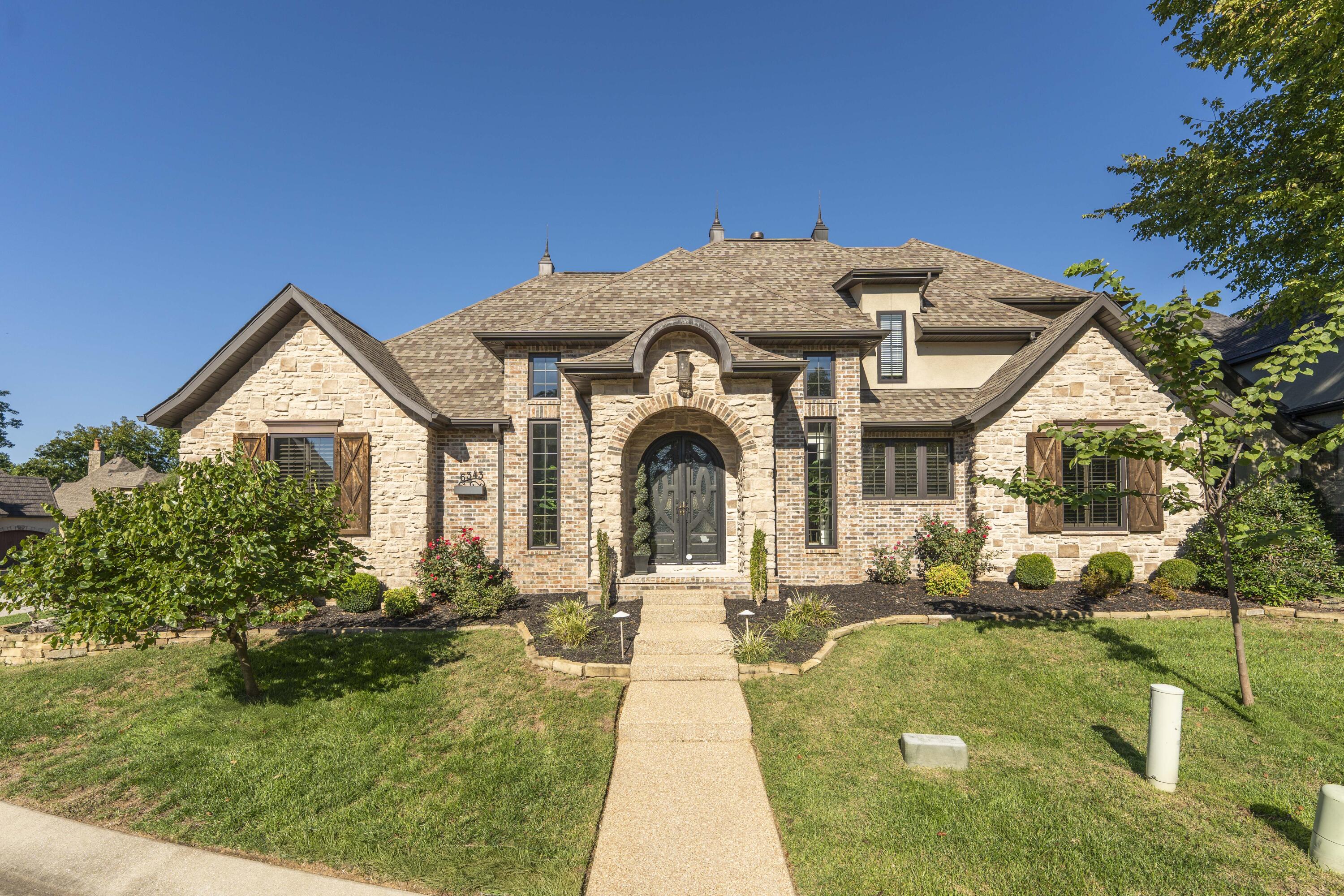 6343 Creeksedge 1
