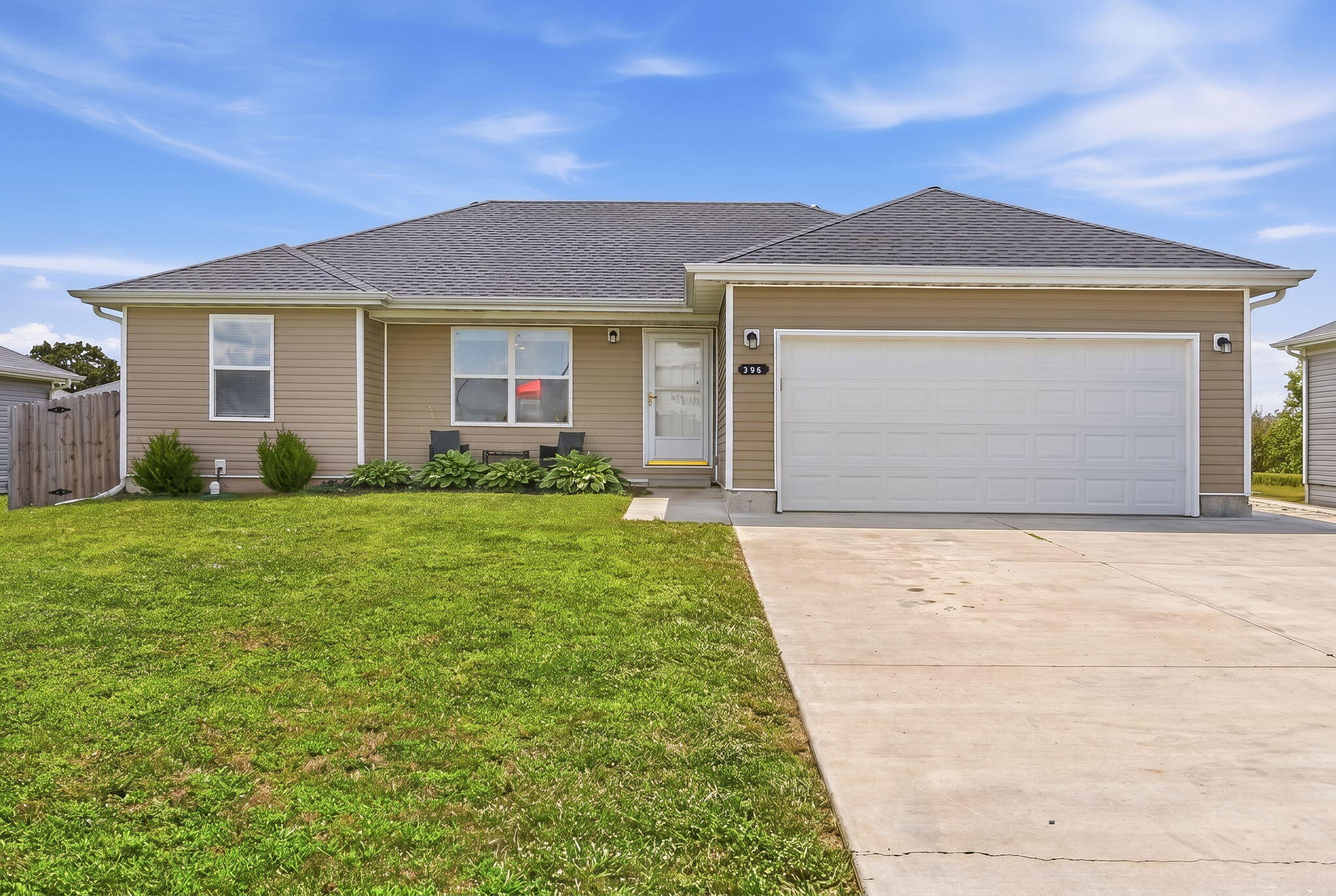 506 W Mccurry 1