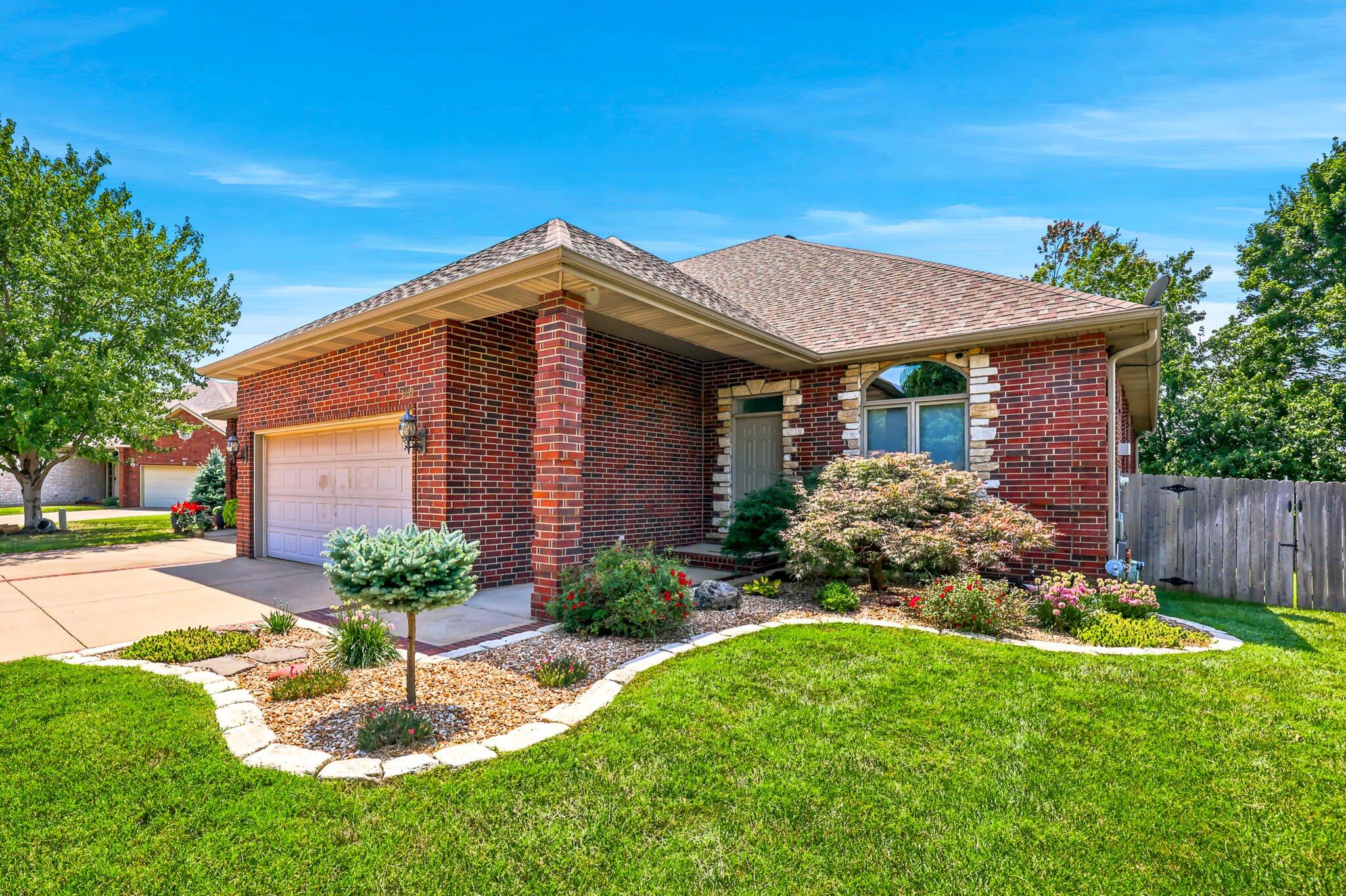 3239 S Kickapoo 1