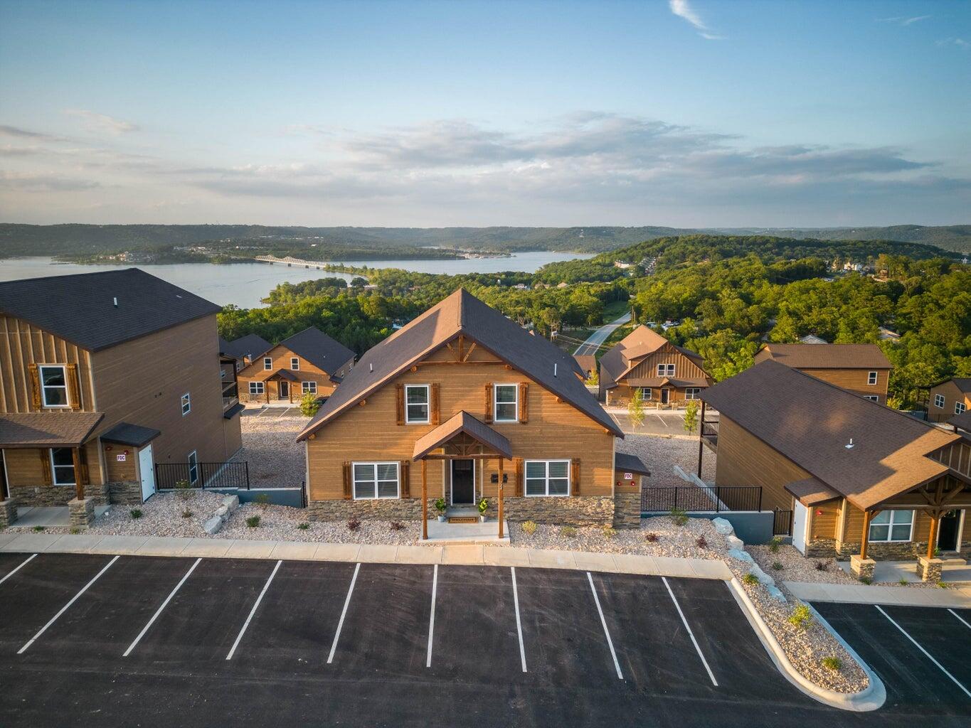324 Settlers Cv Kimberling City 1