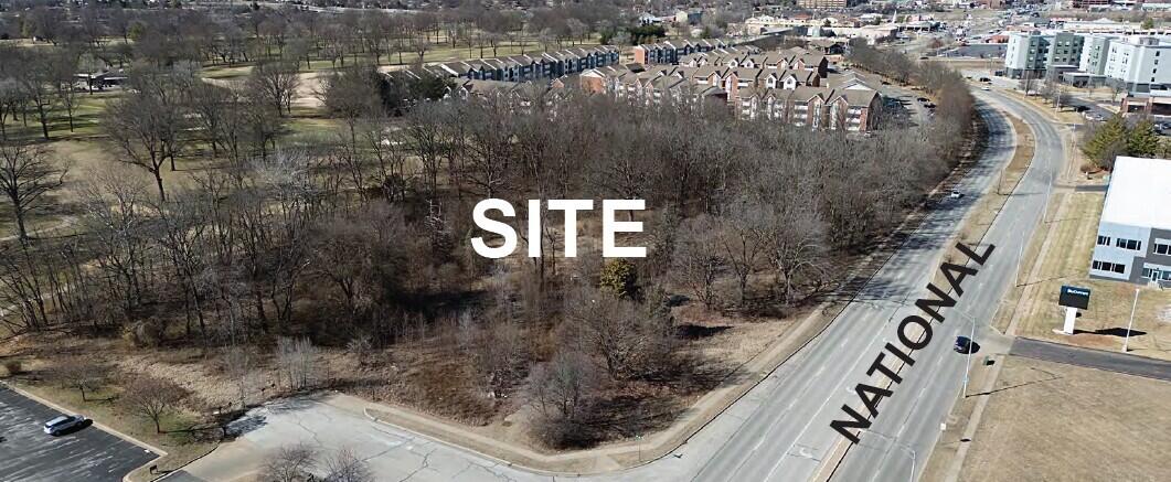 1209 E Holiday 1