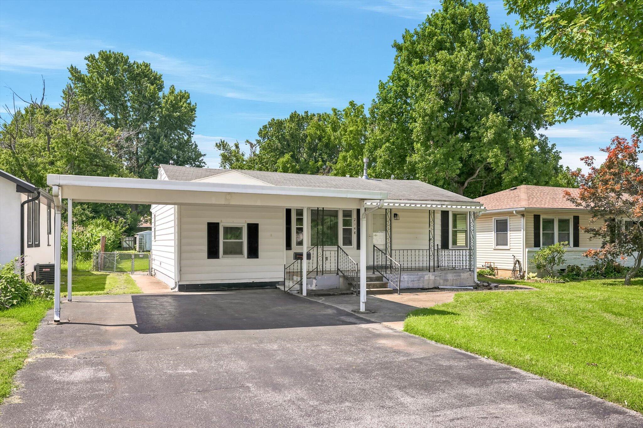 2148 E Walnut 1