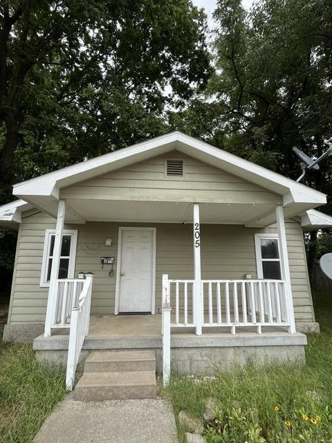 205 E Tyndall 1