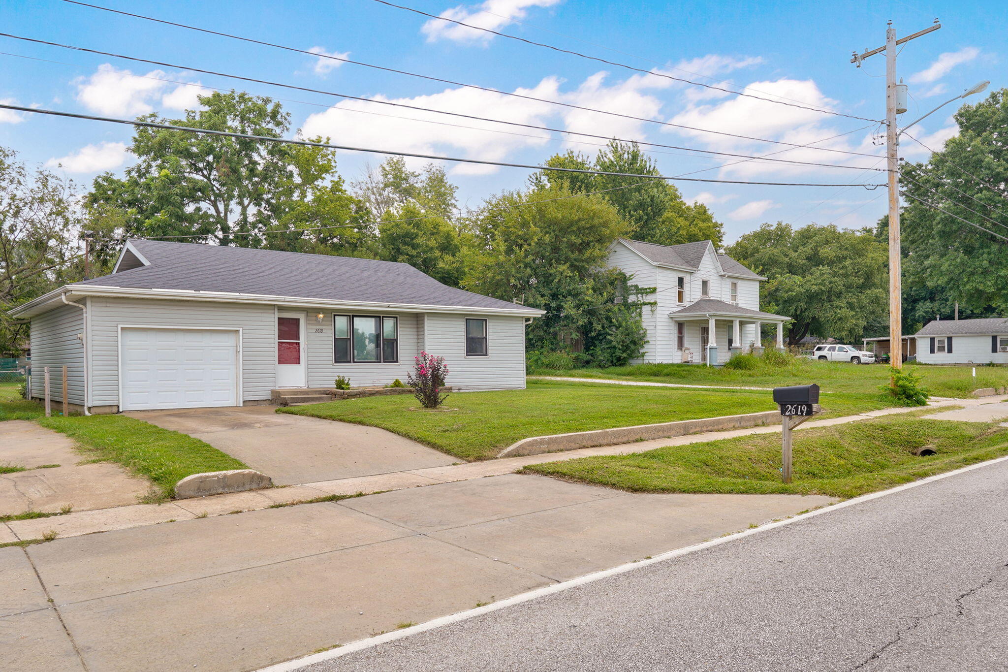 2619 E Division 1