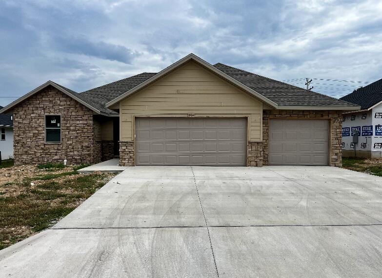 934 S Pindall 1