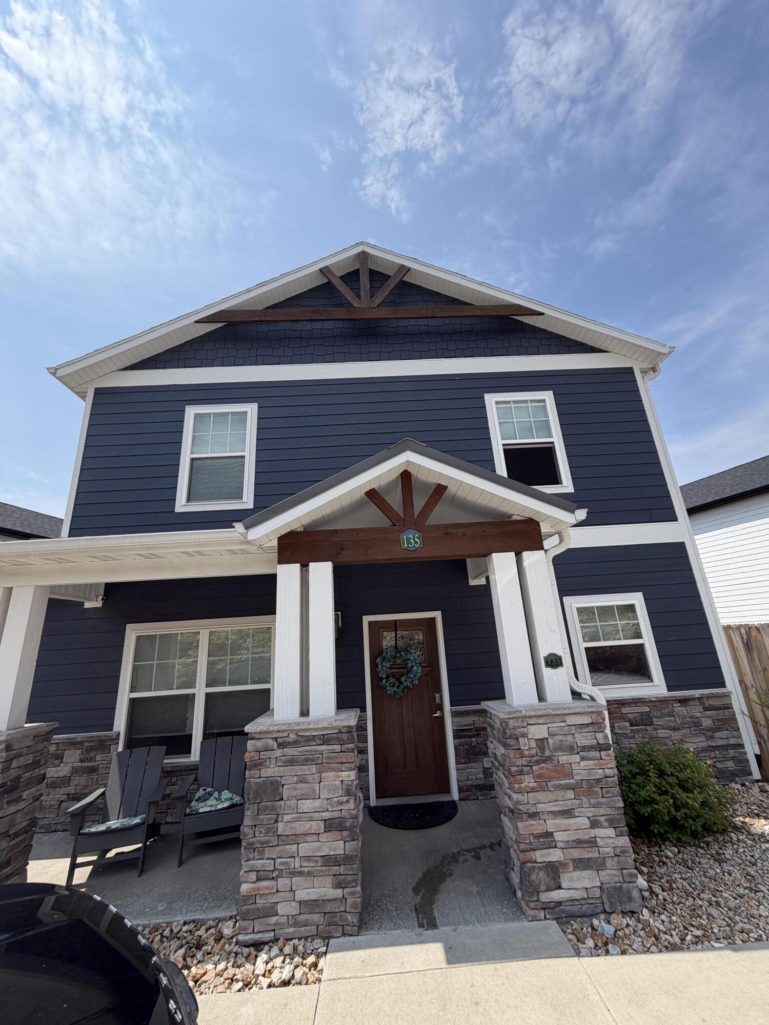 135 Chateau Mountain 1