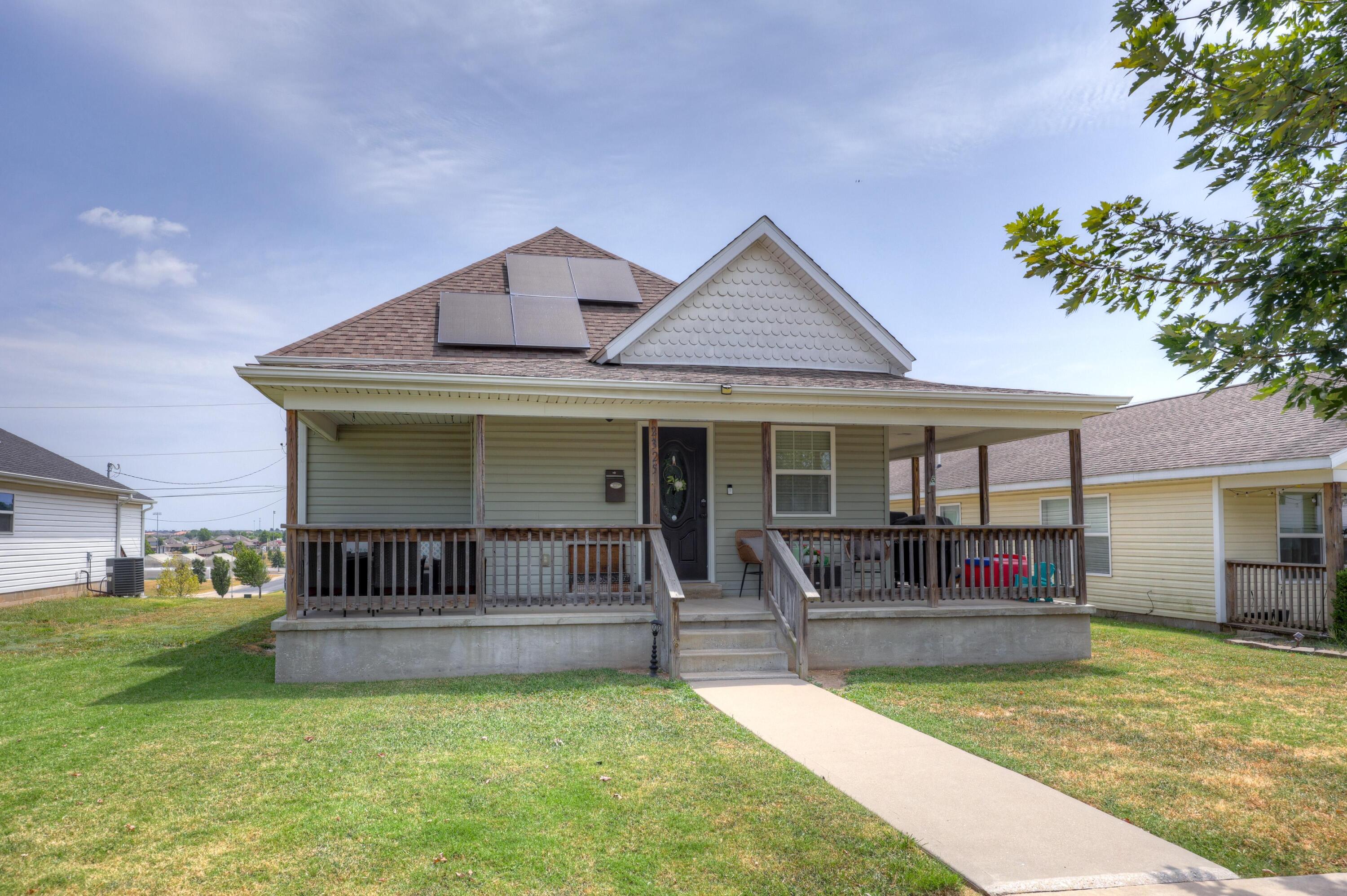 2325 S Kentucky 1