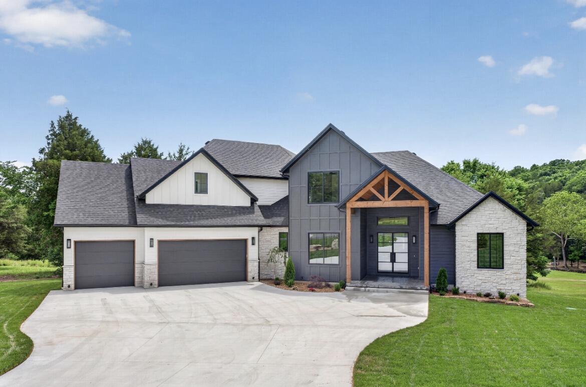 768 Seven Pines 1