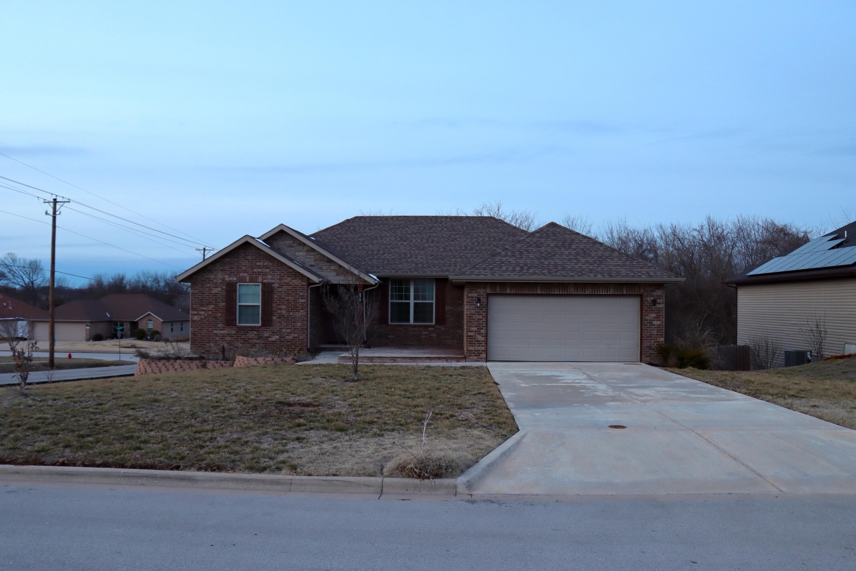 675 E Simpson 1