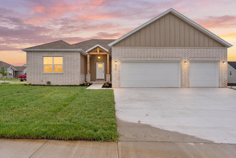 1424 N Carter 1