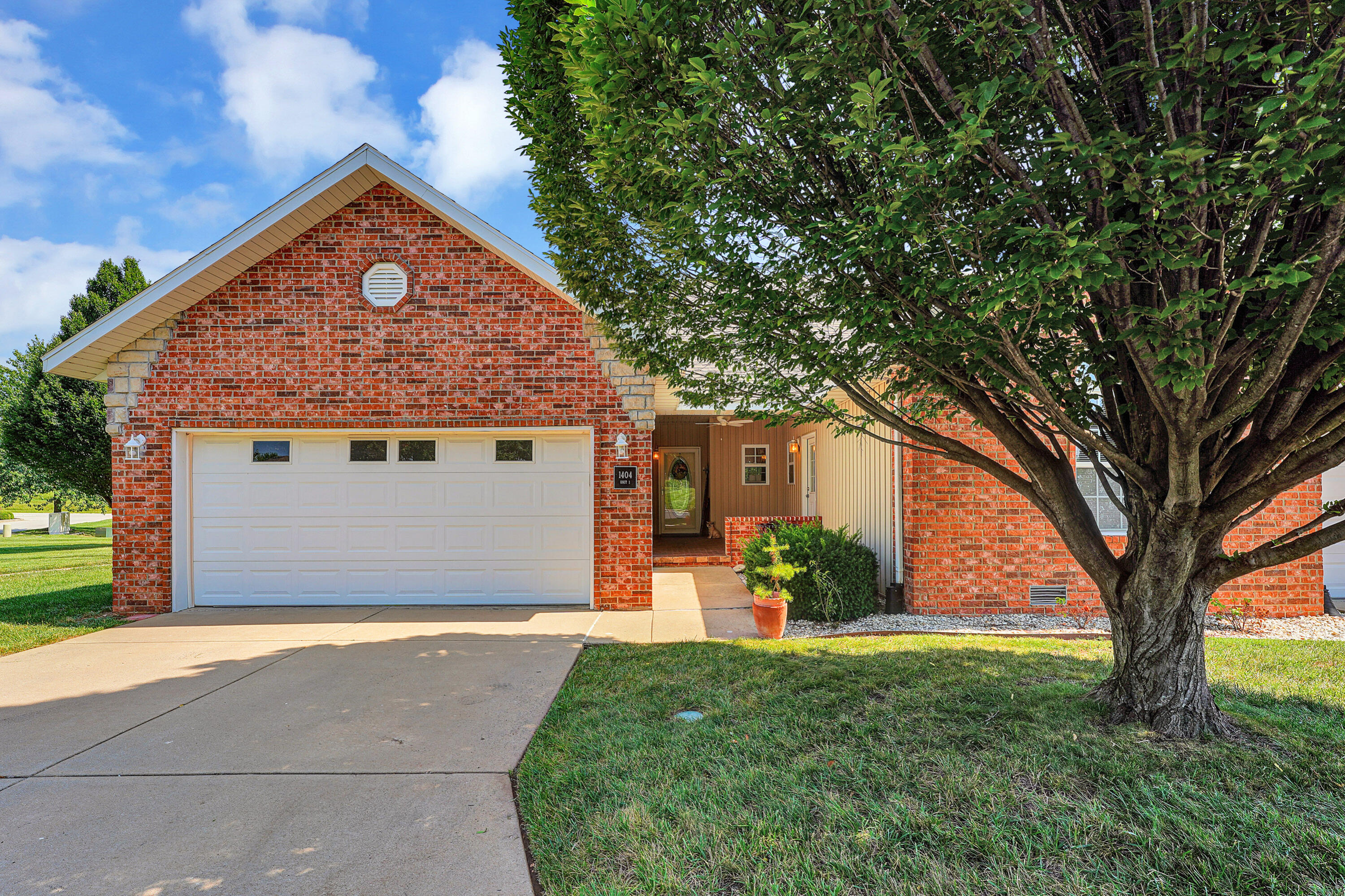 1404 N Sandy Creek #Unit 1 1