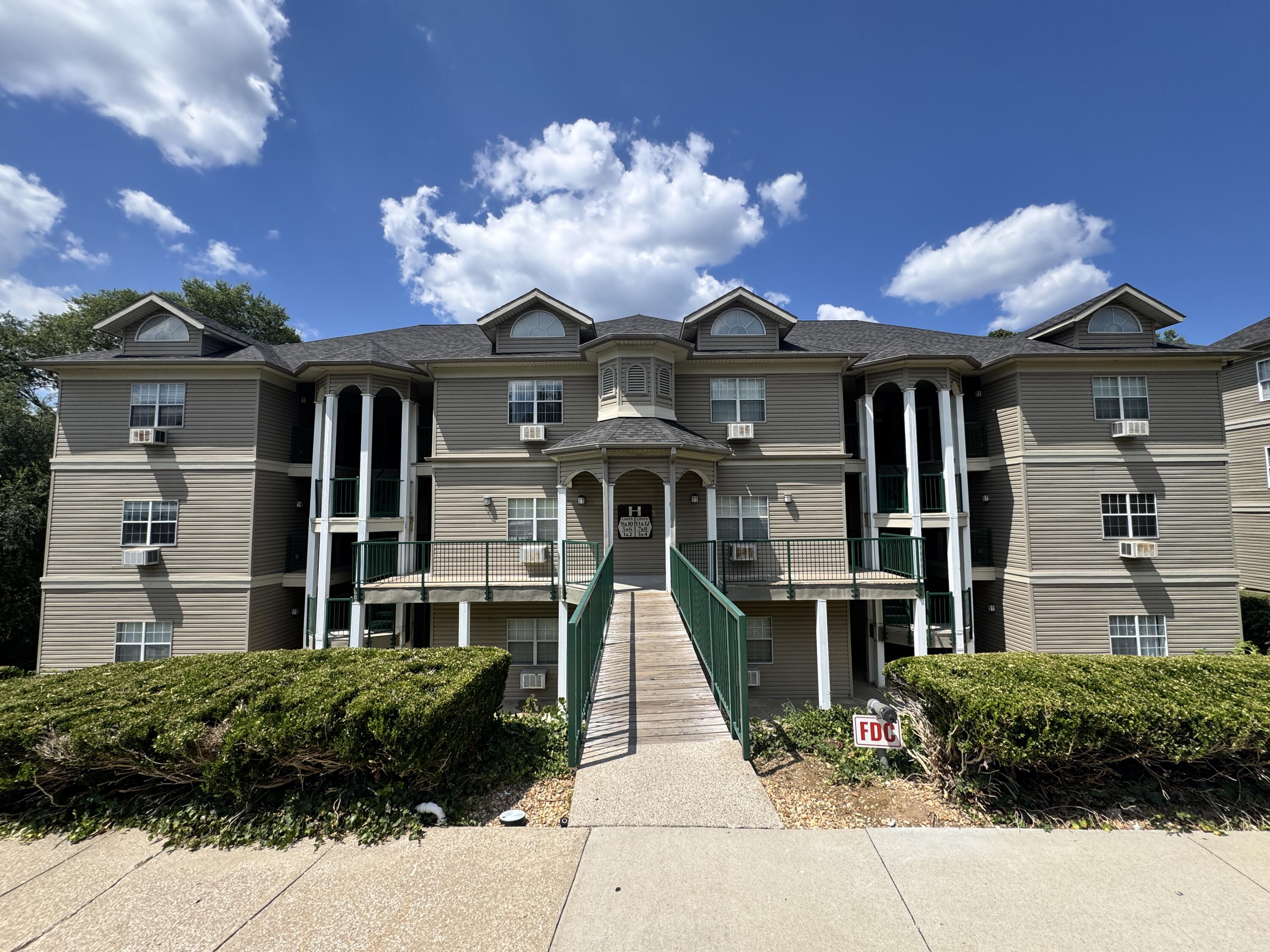 813 Holiday Ridge #1 1