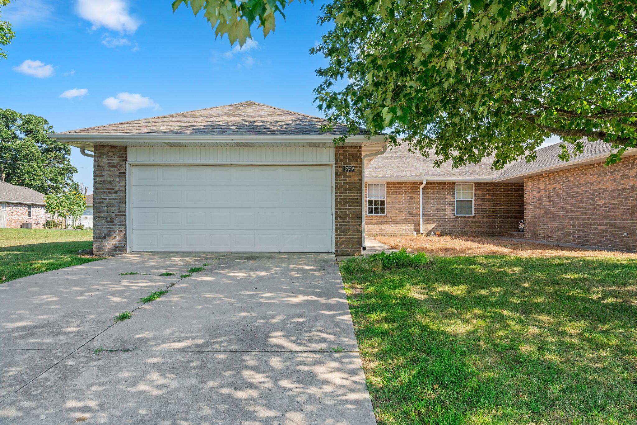 1278 W Butterfield 1