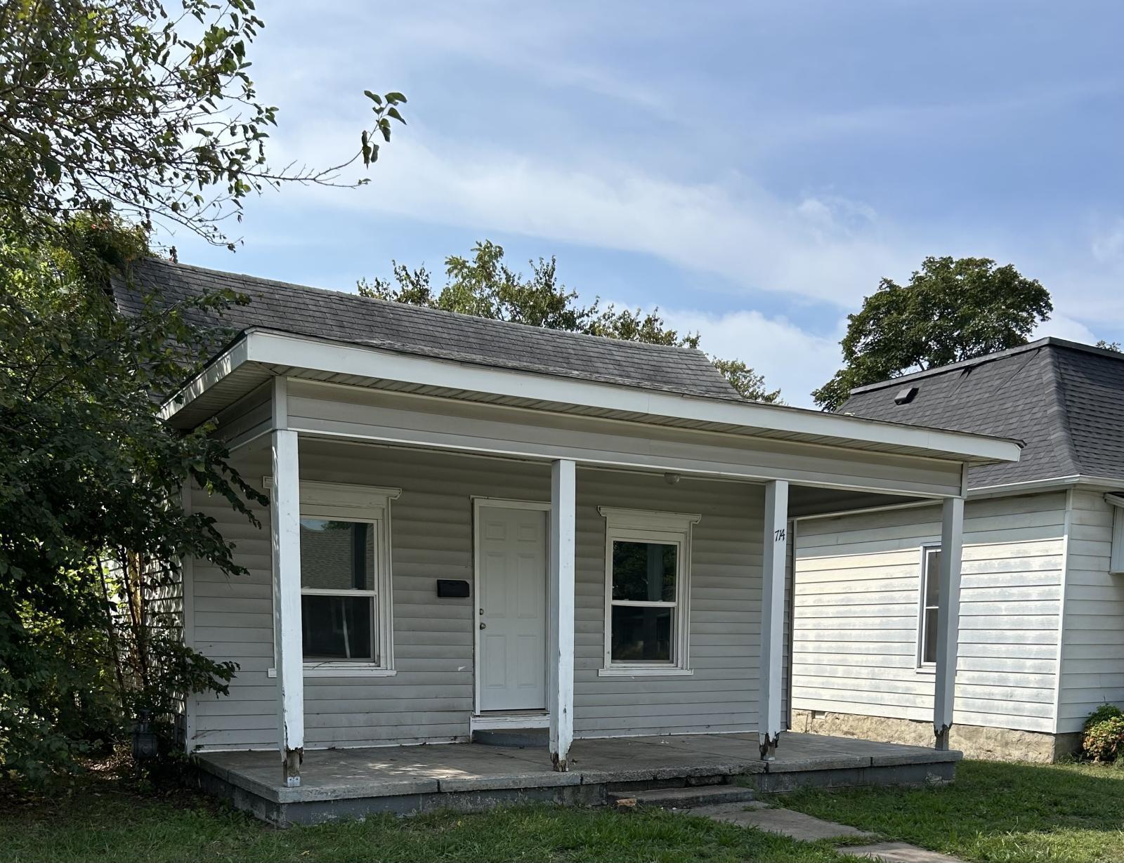 714 W 2nd 1