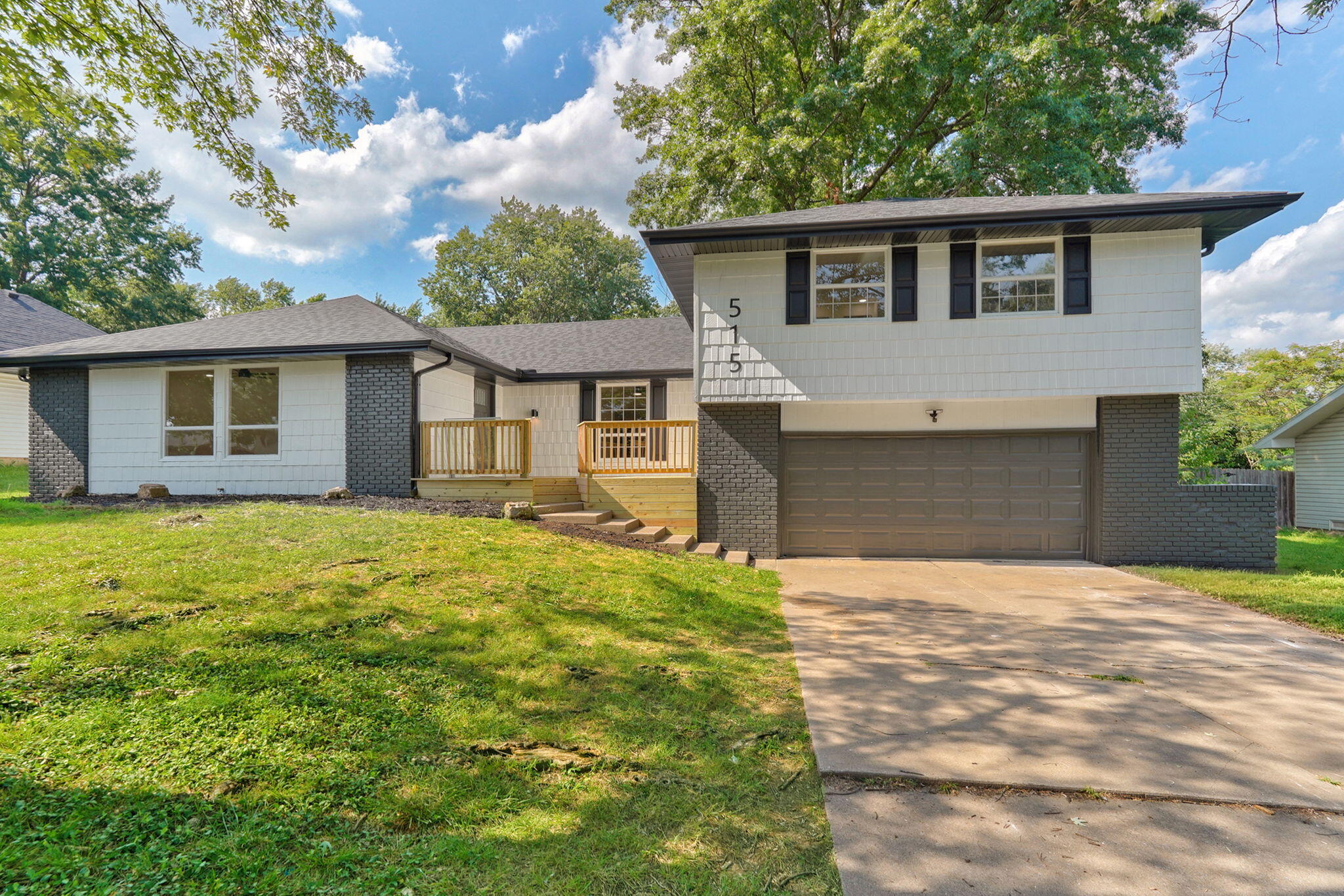 515 E Kingsley 1