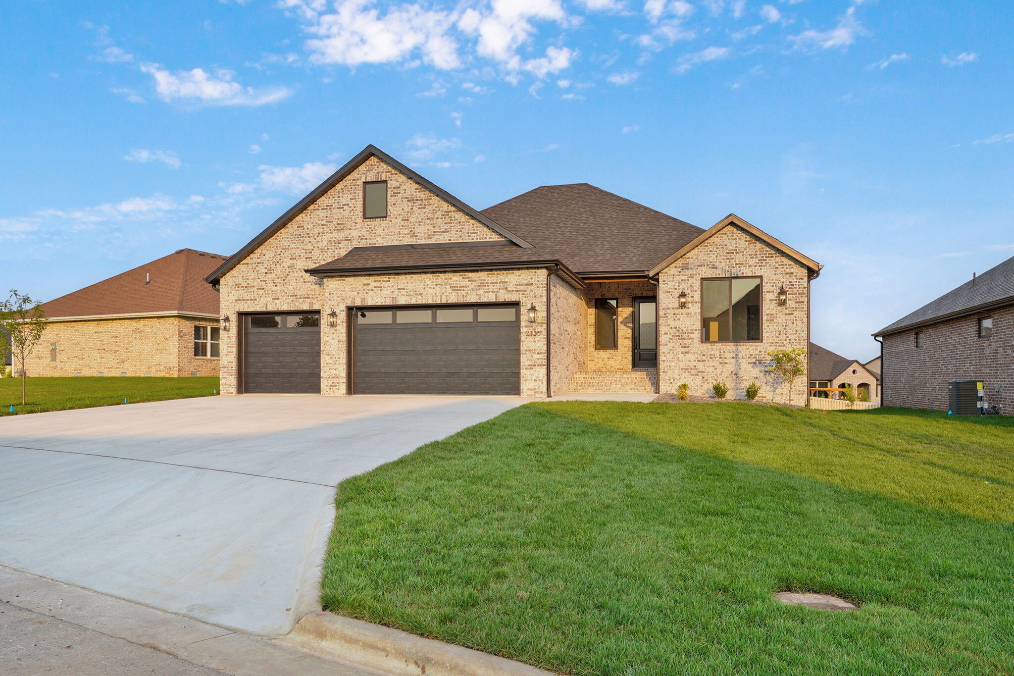 2136 N Sun Valley 1