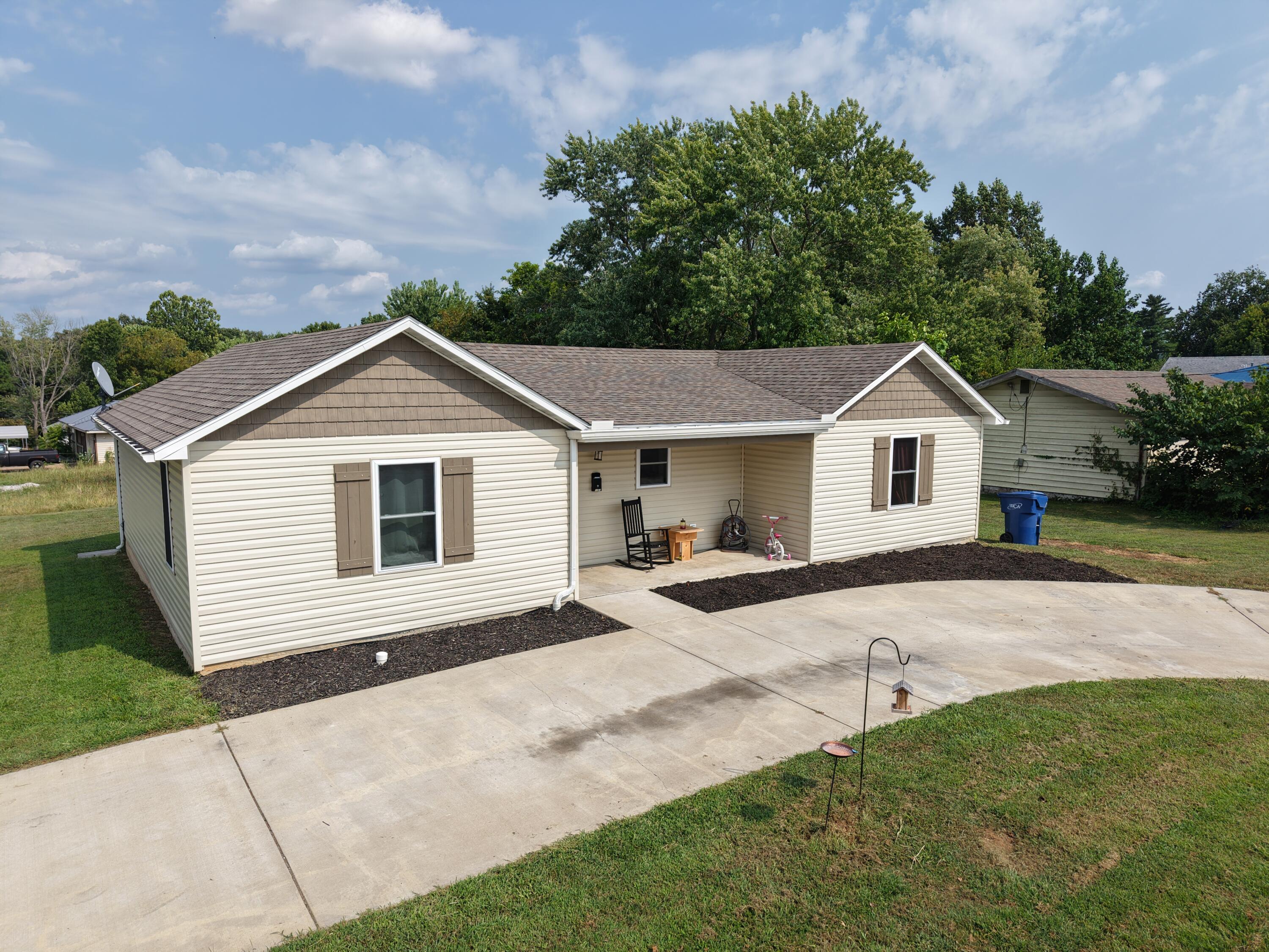 1102 Thomasville 1