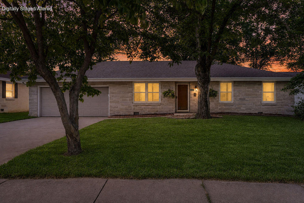 2648 E Grand 1