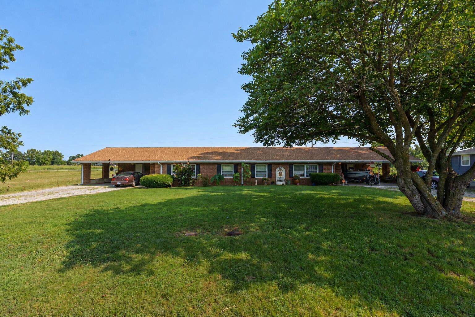 7053-7057 W Farm Road 106 #7053-7057 1