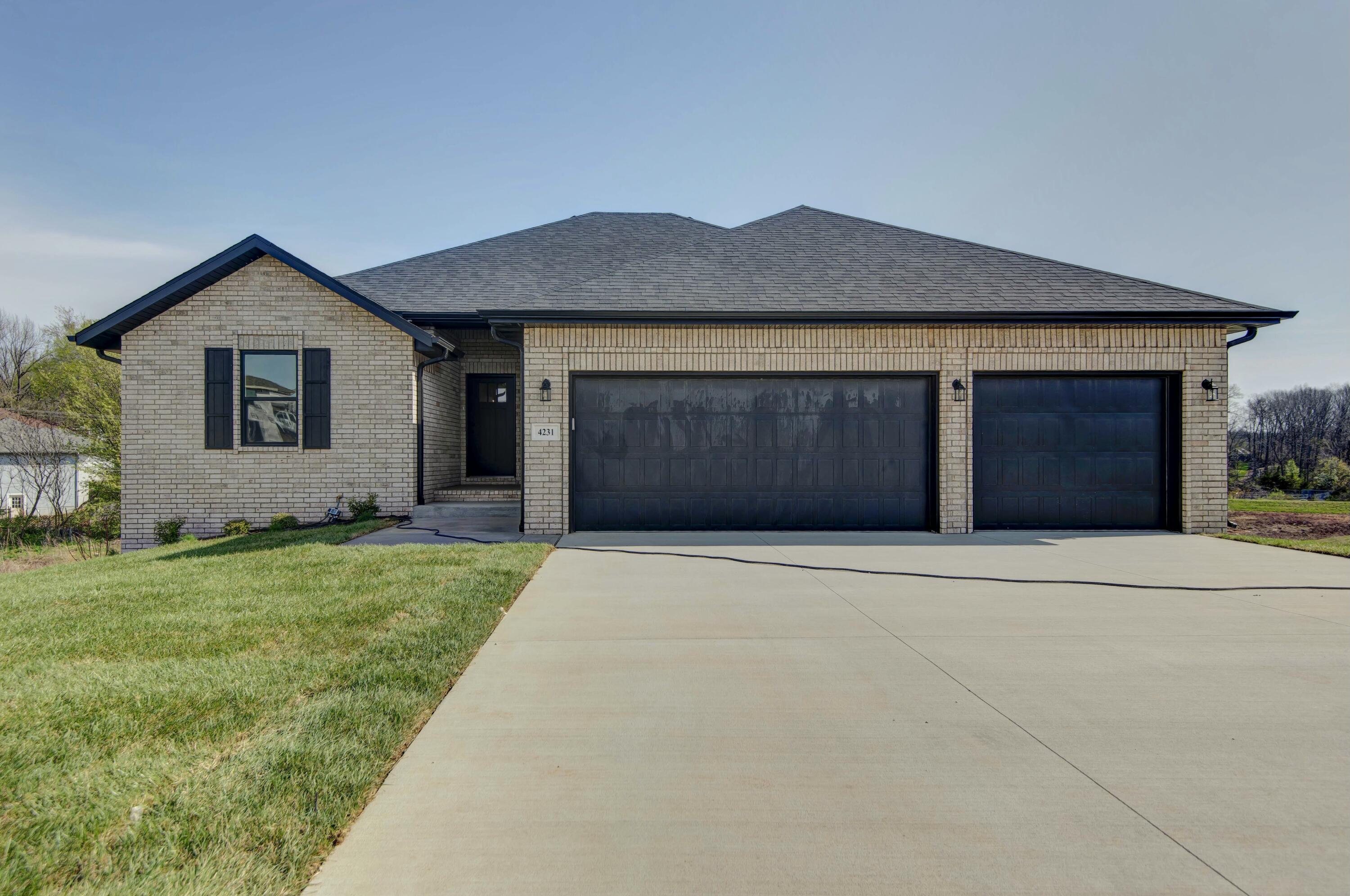 4089 Ivy #Lot 167 1