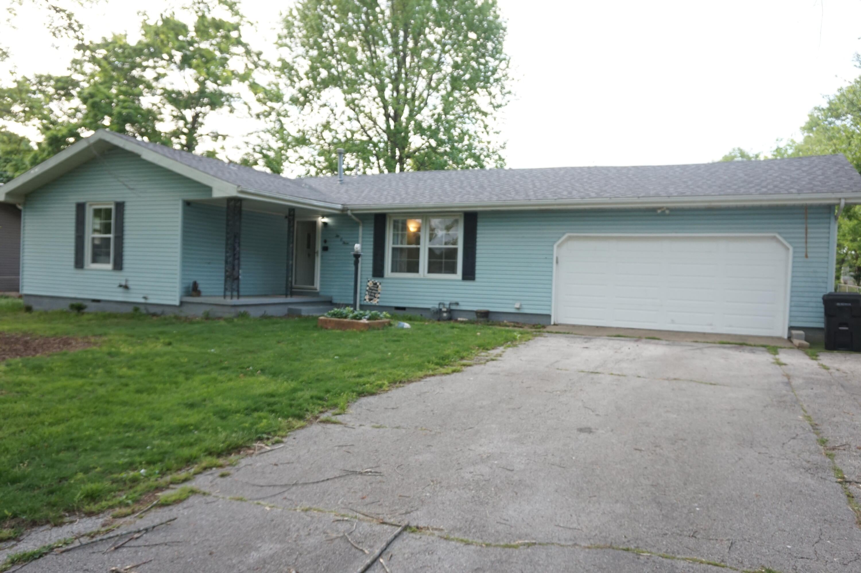 203 W King 1