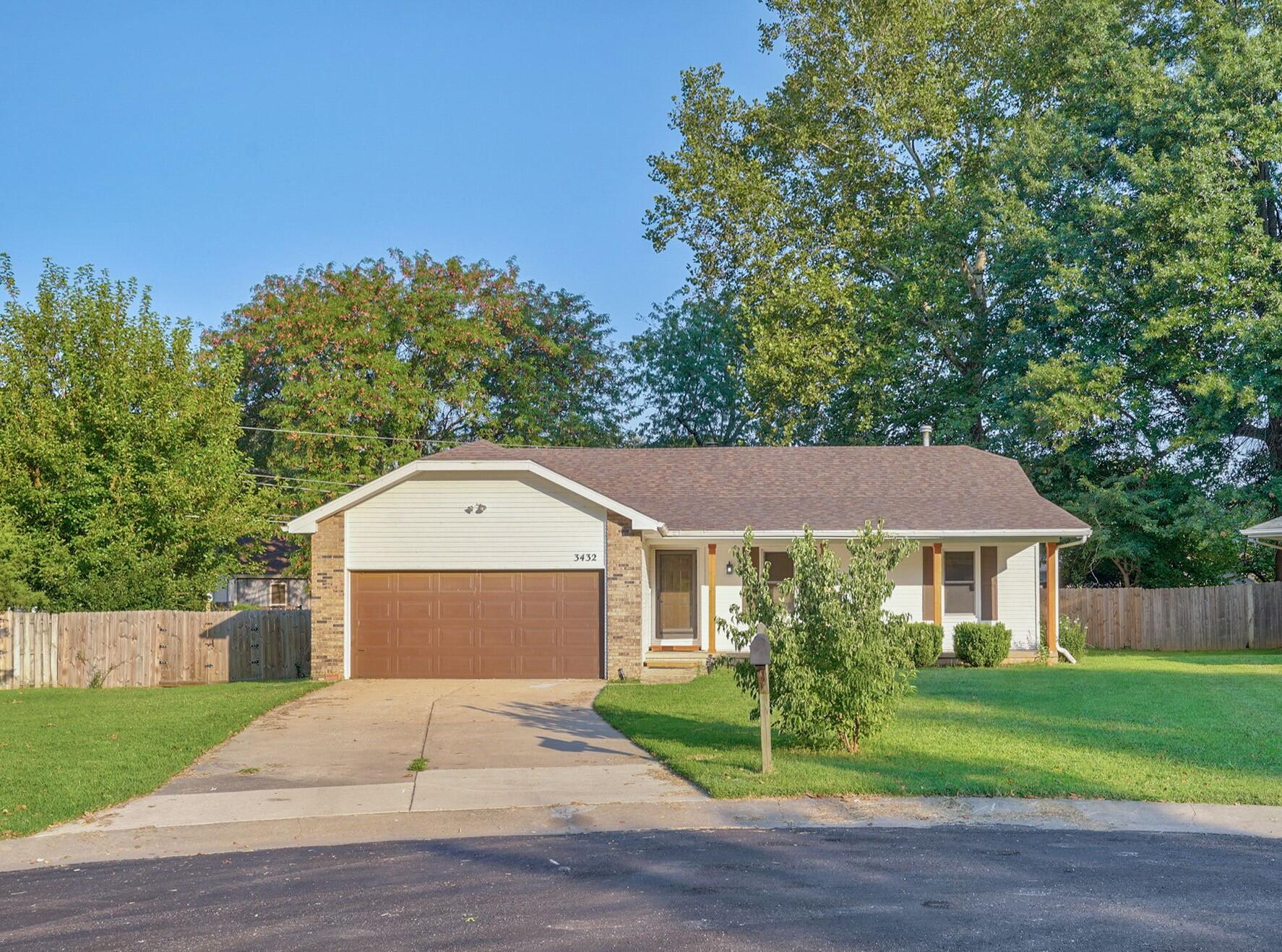 3432 W Regal 1
