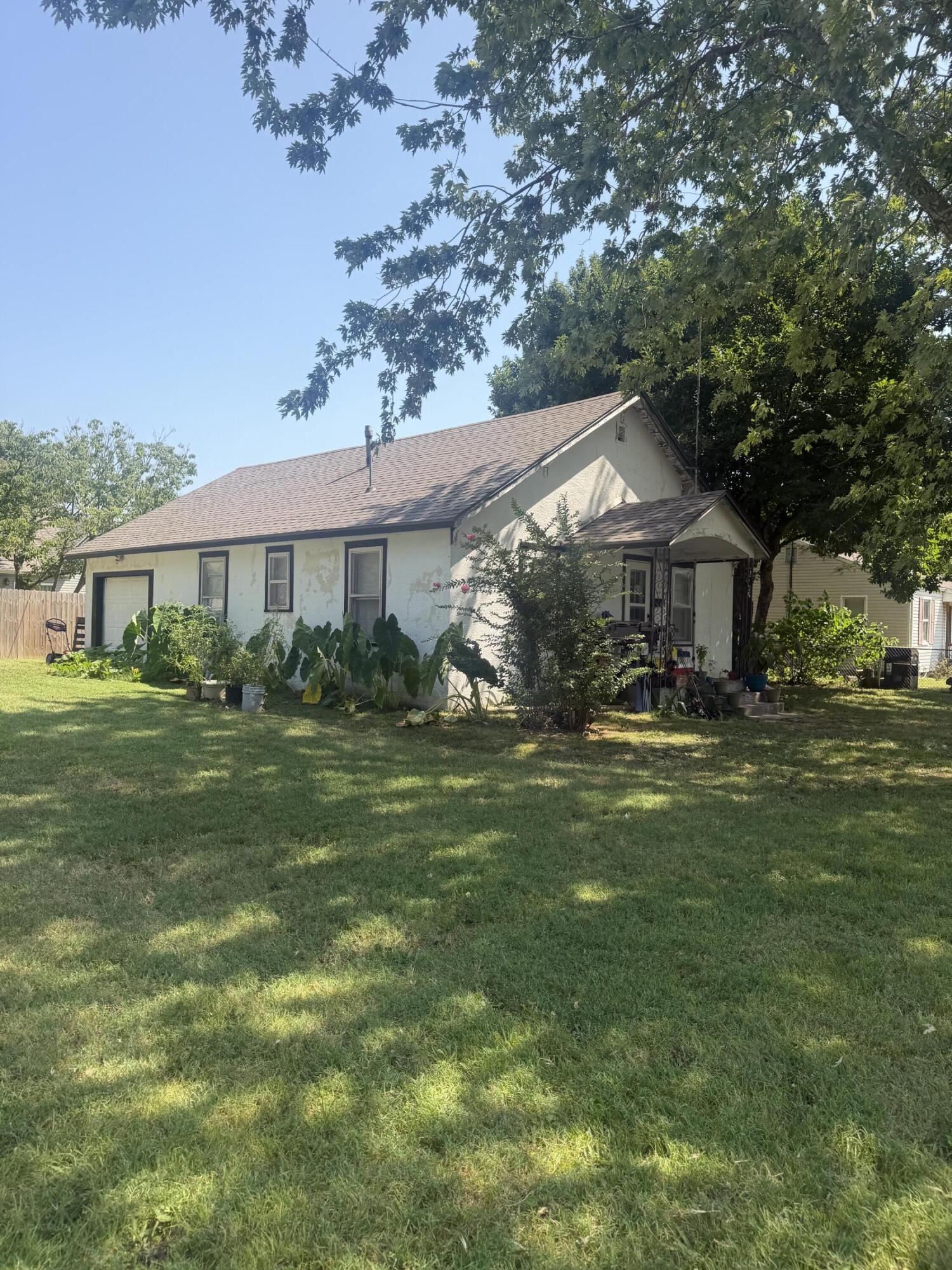 403 E Highland 1