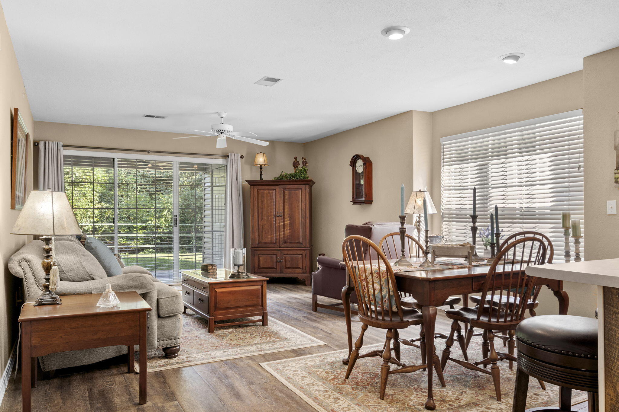 175 W Rockford #4 1