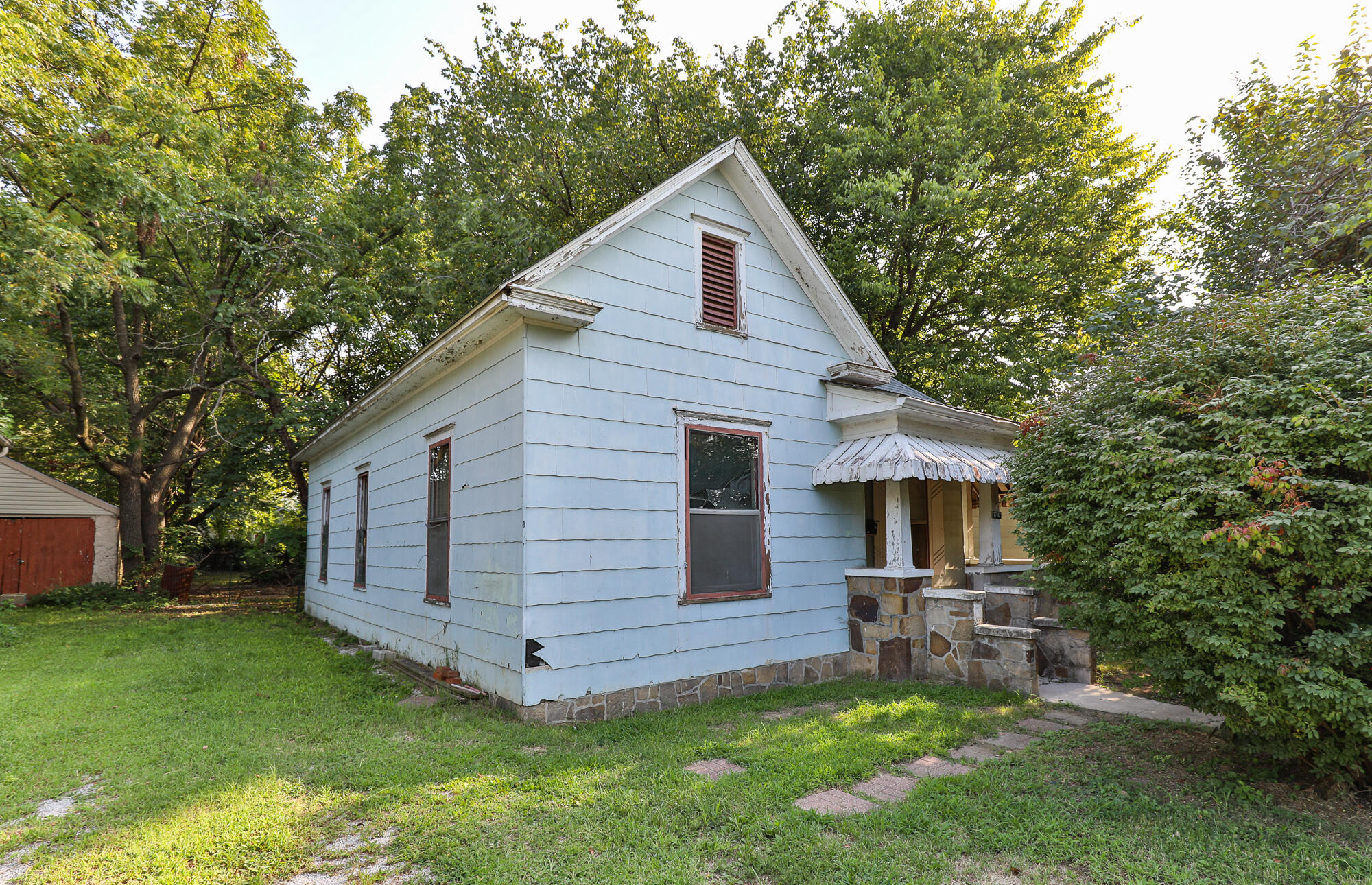 1717 W Atlantic 1