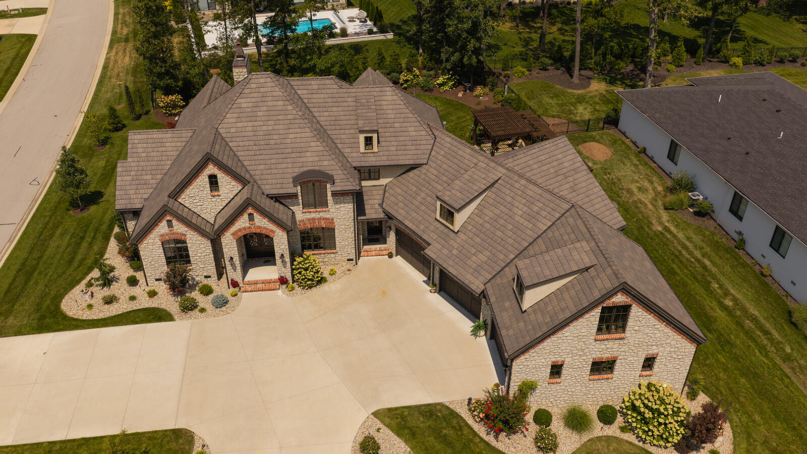 871 E Kenmare 1