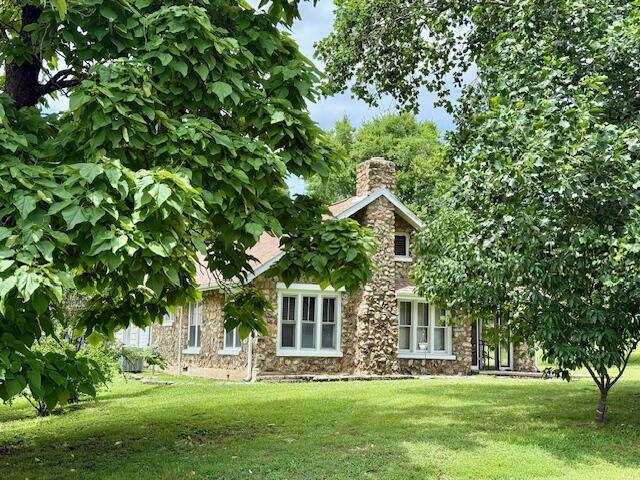 204 E East 3rd 1