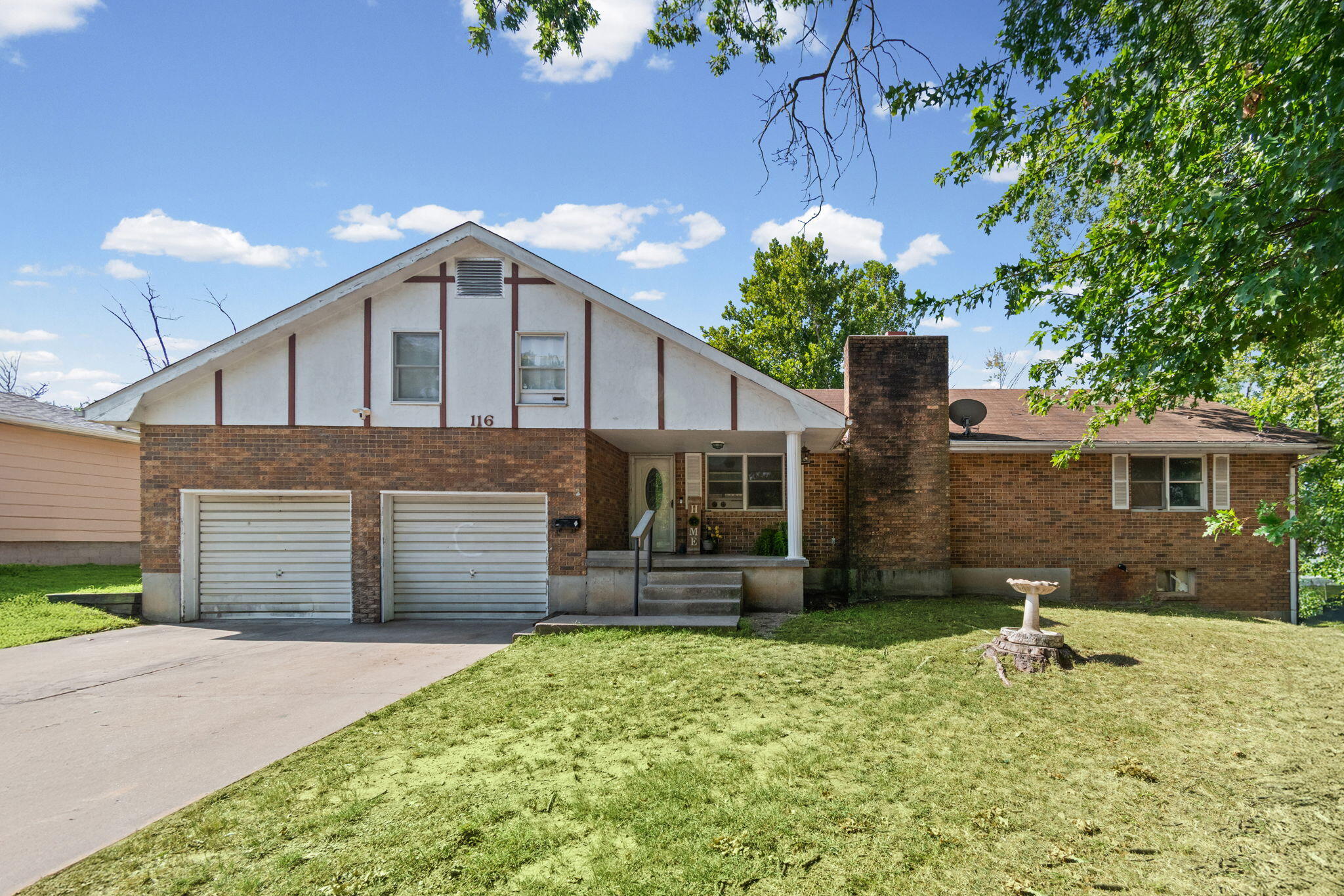 116 W Marshall