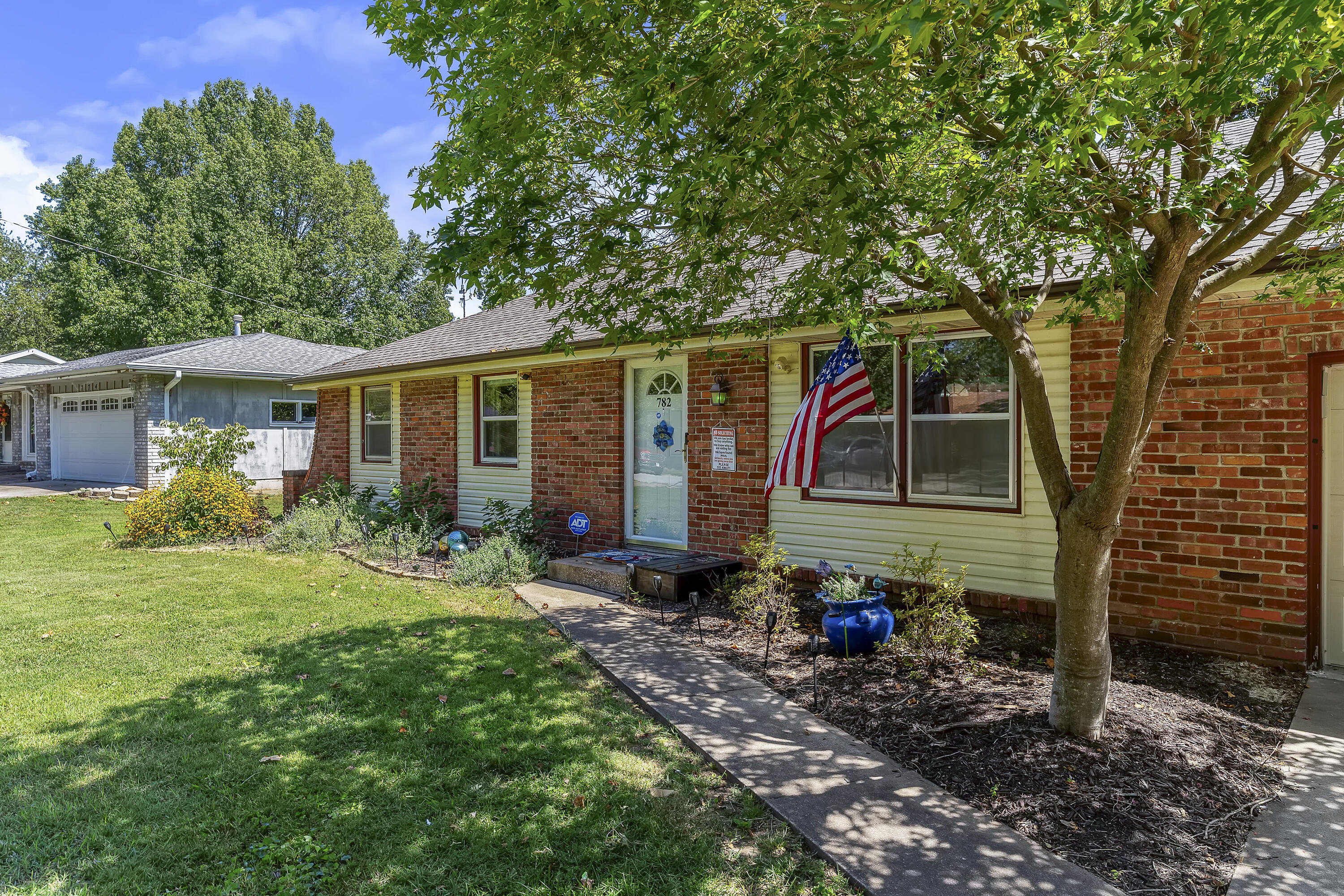 782 W Deerfield 1