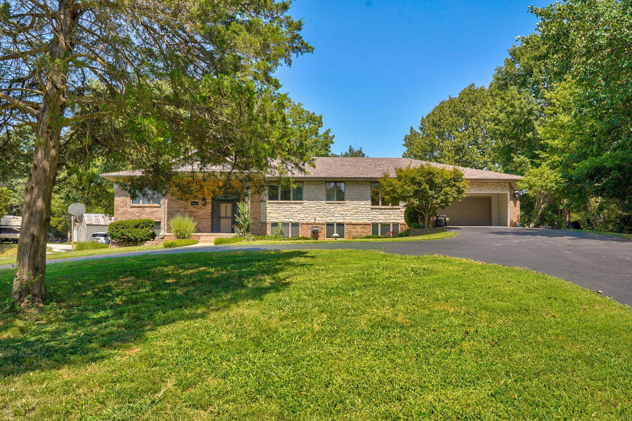 5455 S Farm Road 137 1