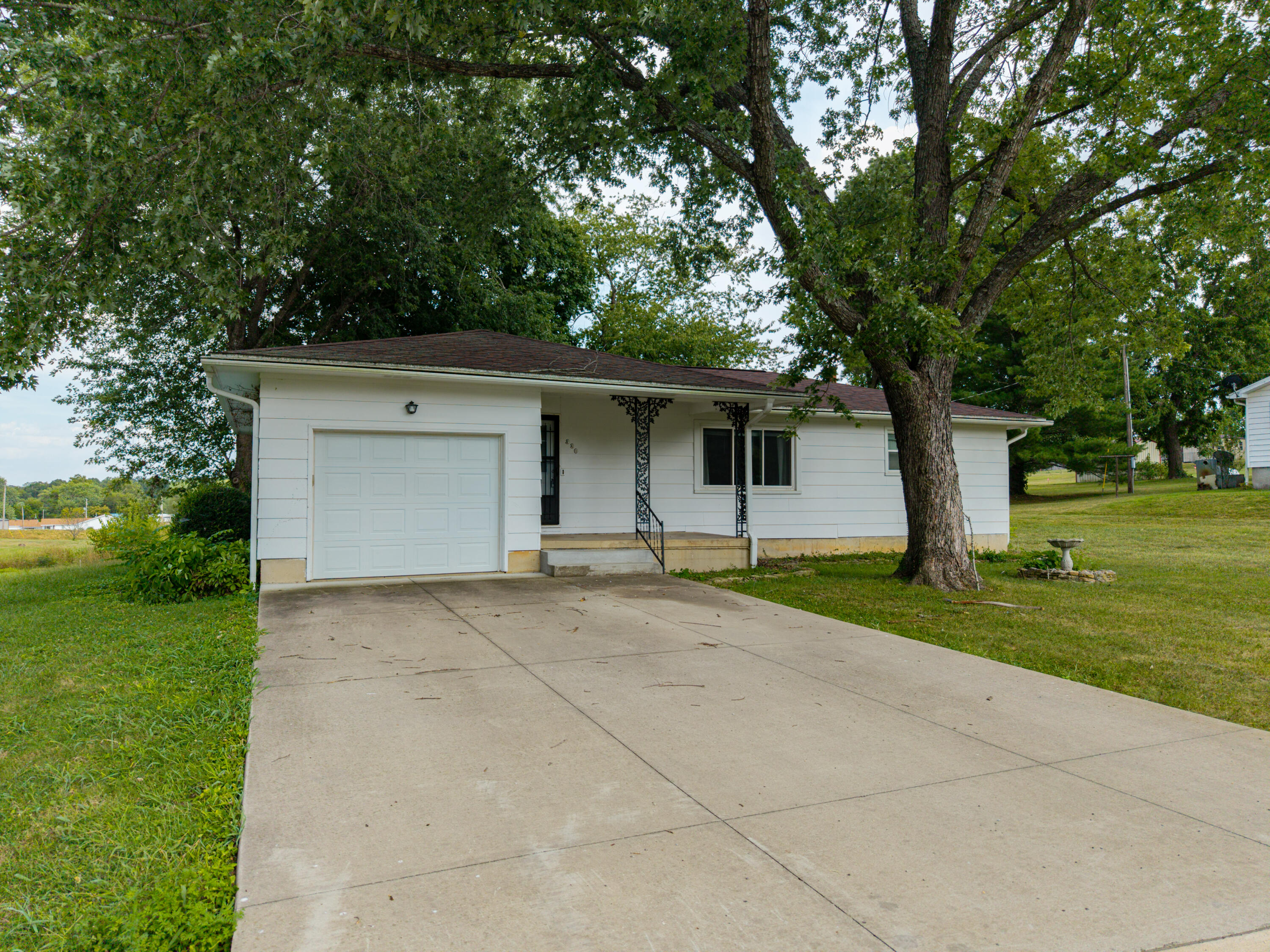 330 S Archer