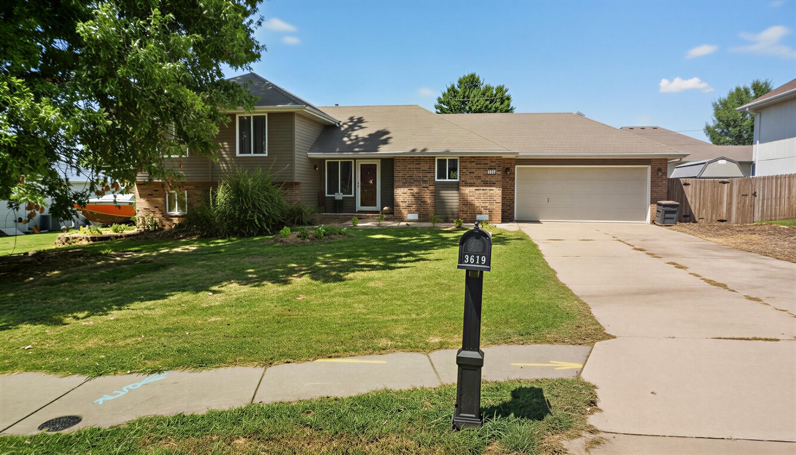 3619 W El Castile 1