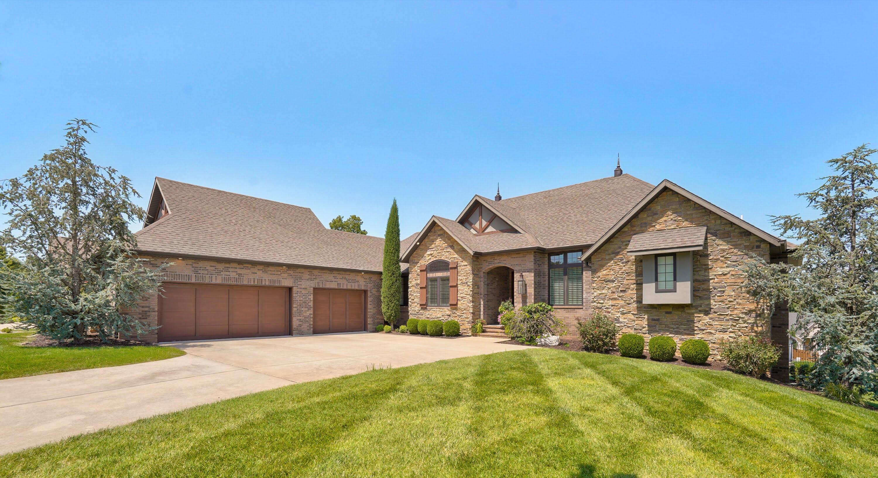 4155 E Gastonbury 1