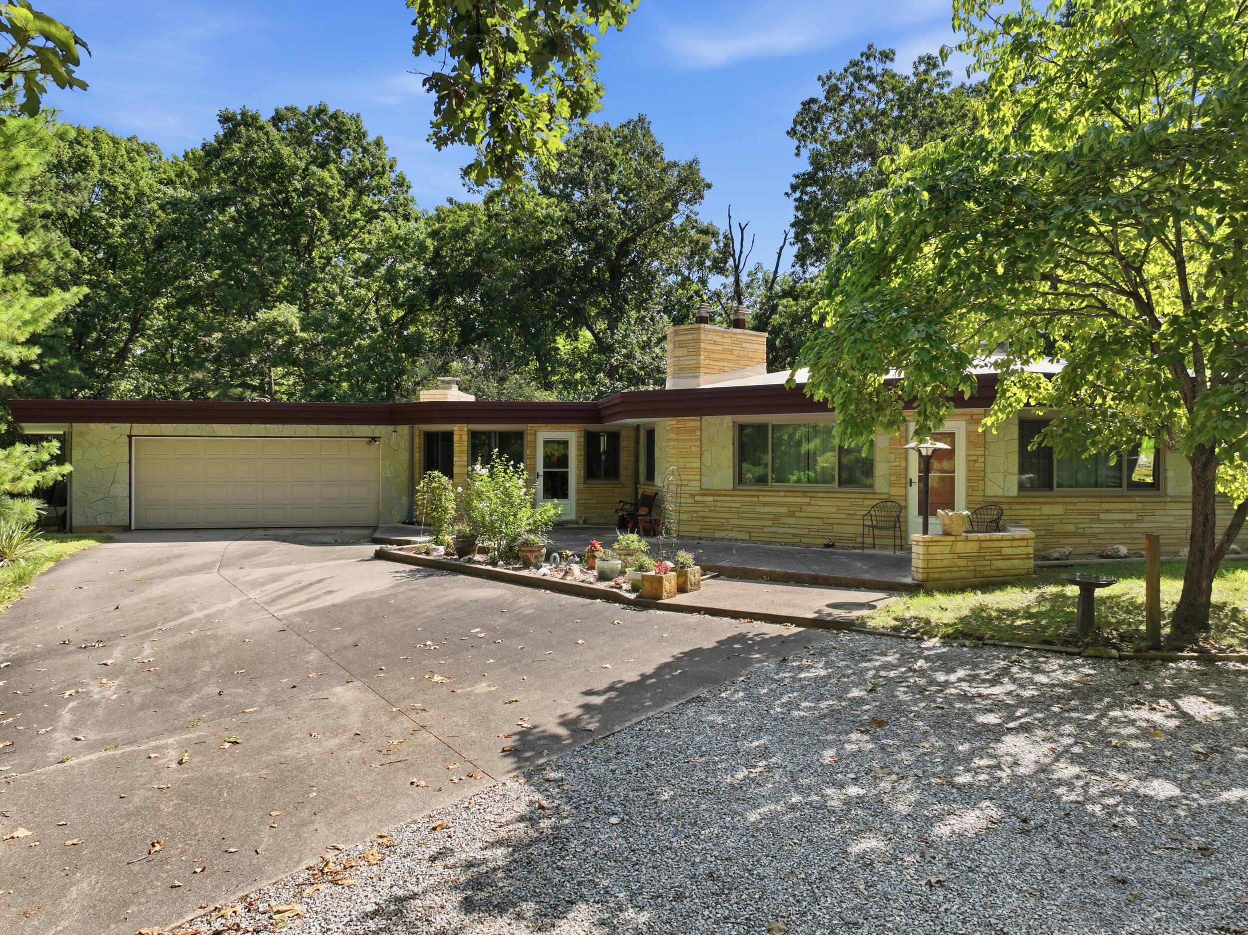 1300 County Road 6170 1