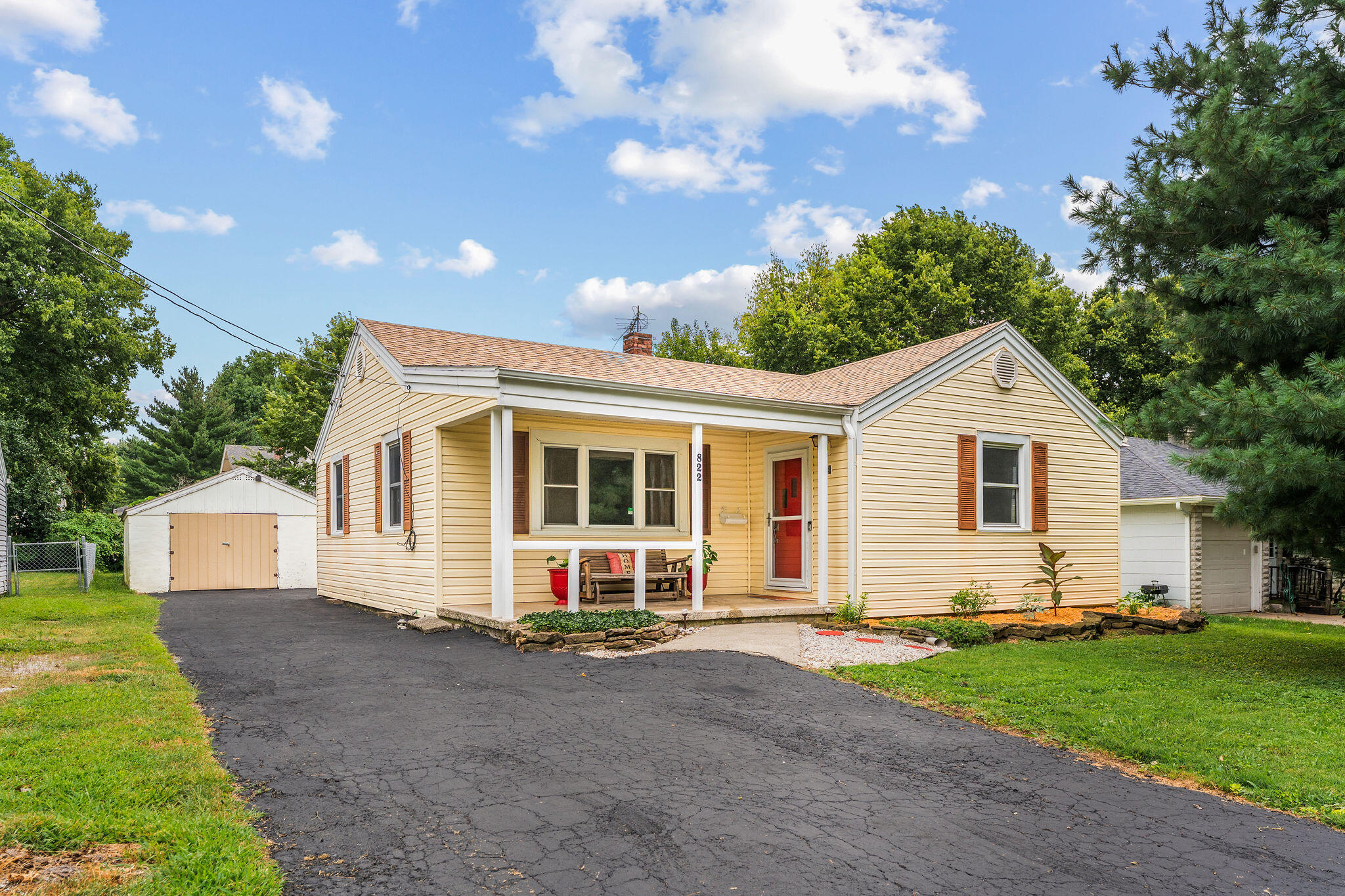 822 S Rogers 1