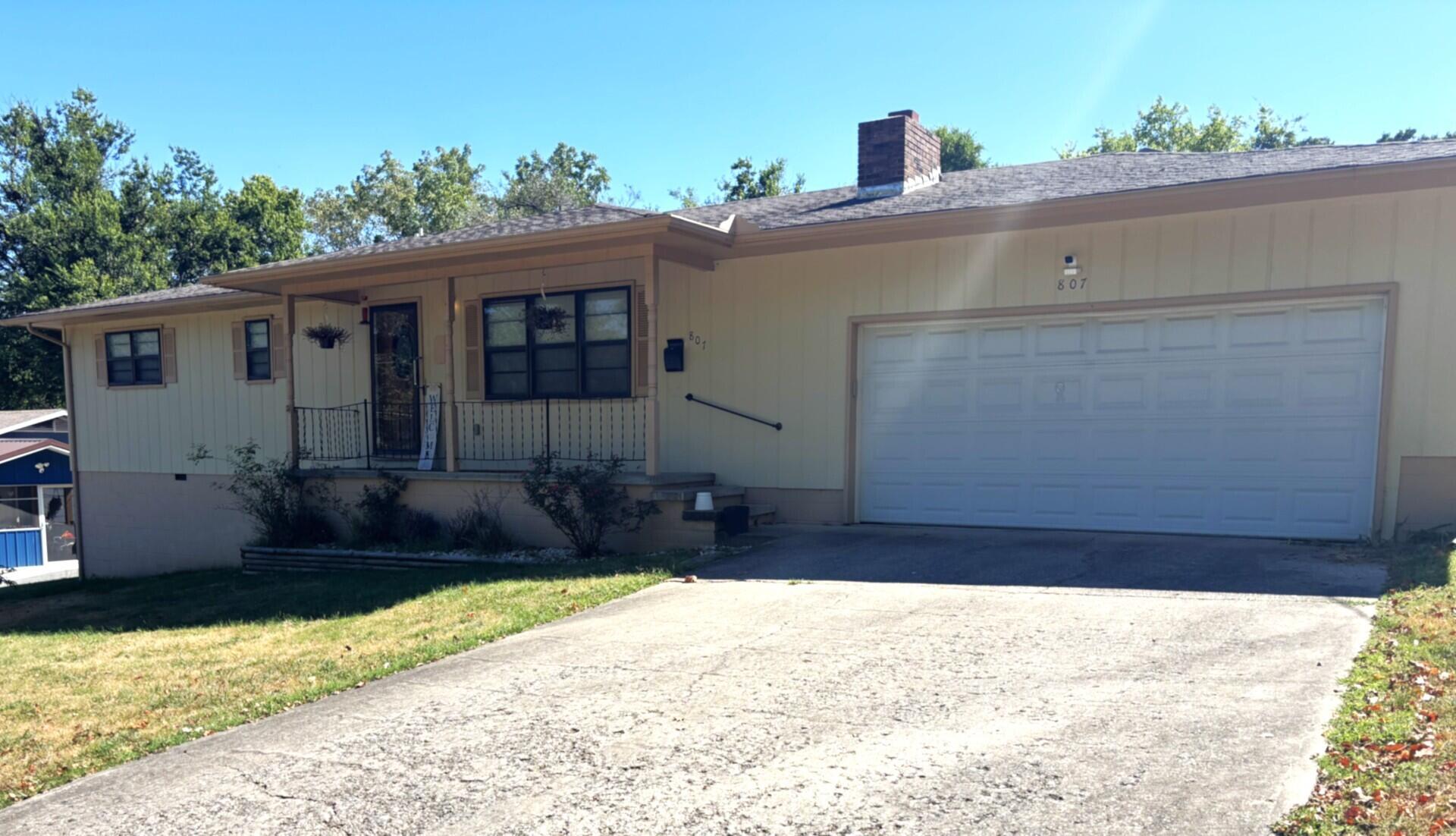 807 S Ripley 1