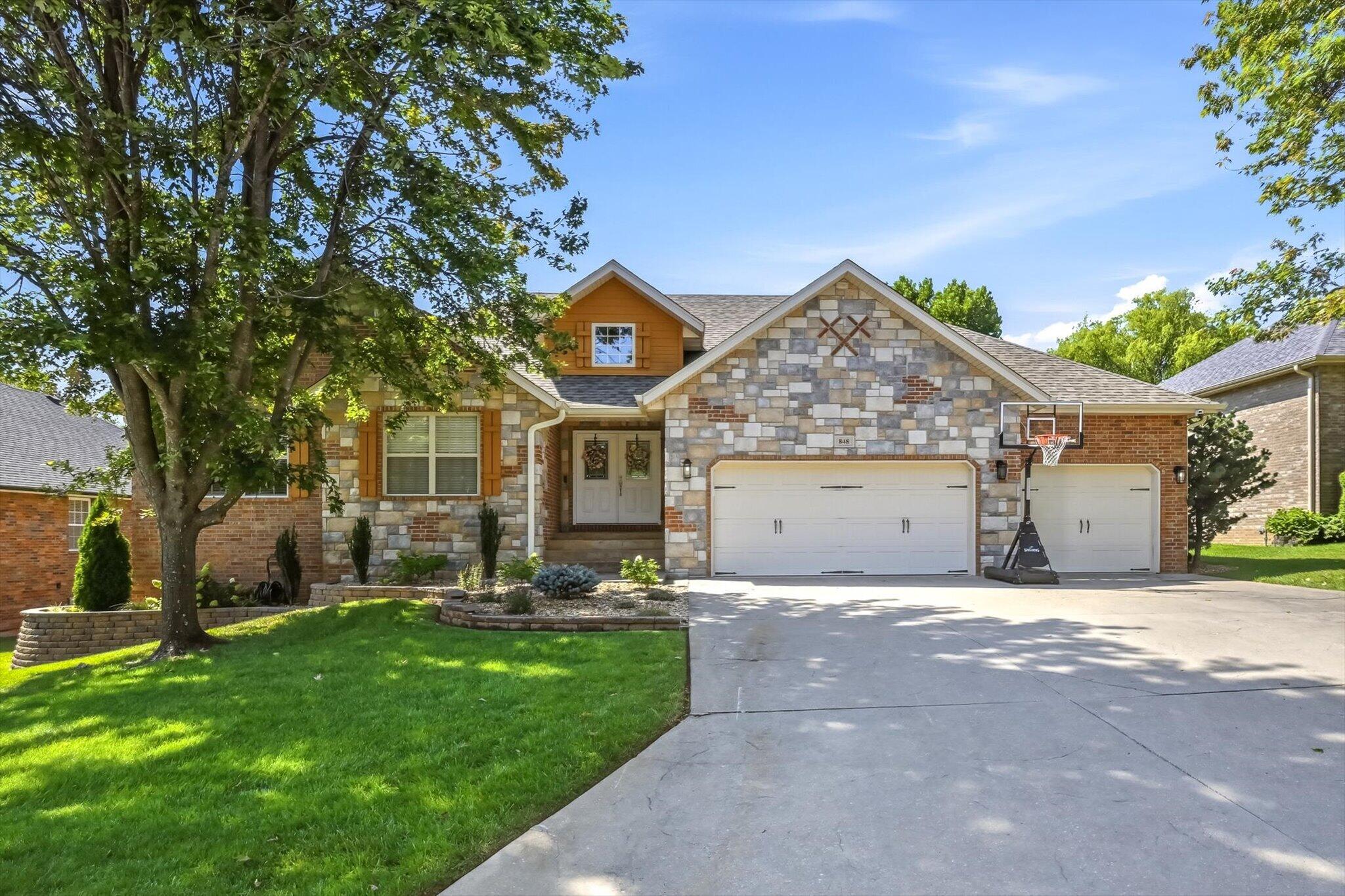 848 E Country Ridge