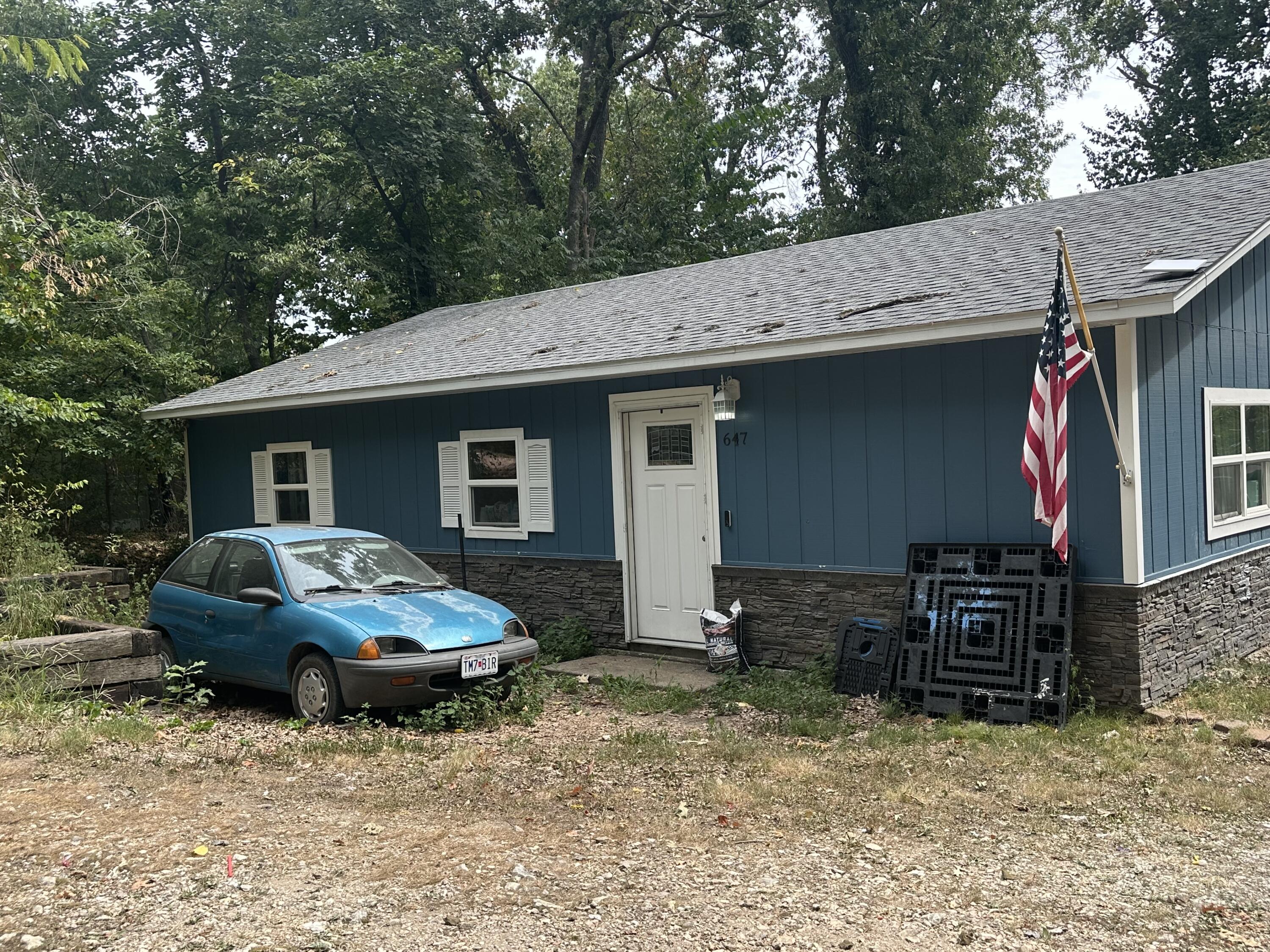 647 Deer Park 1