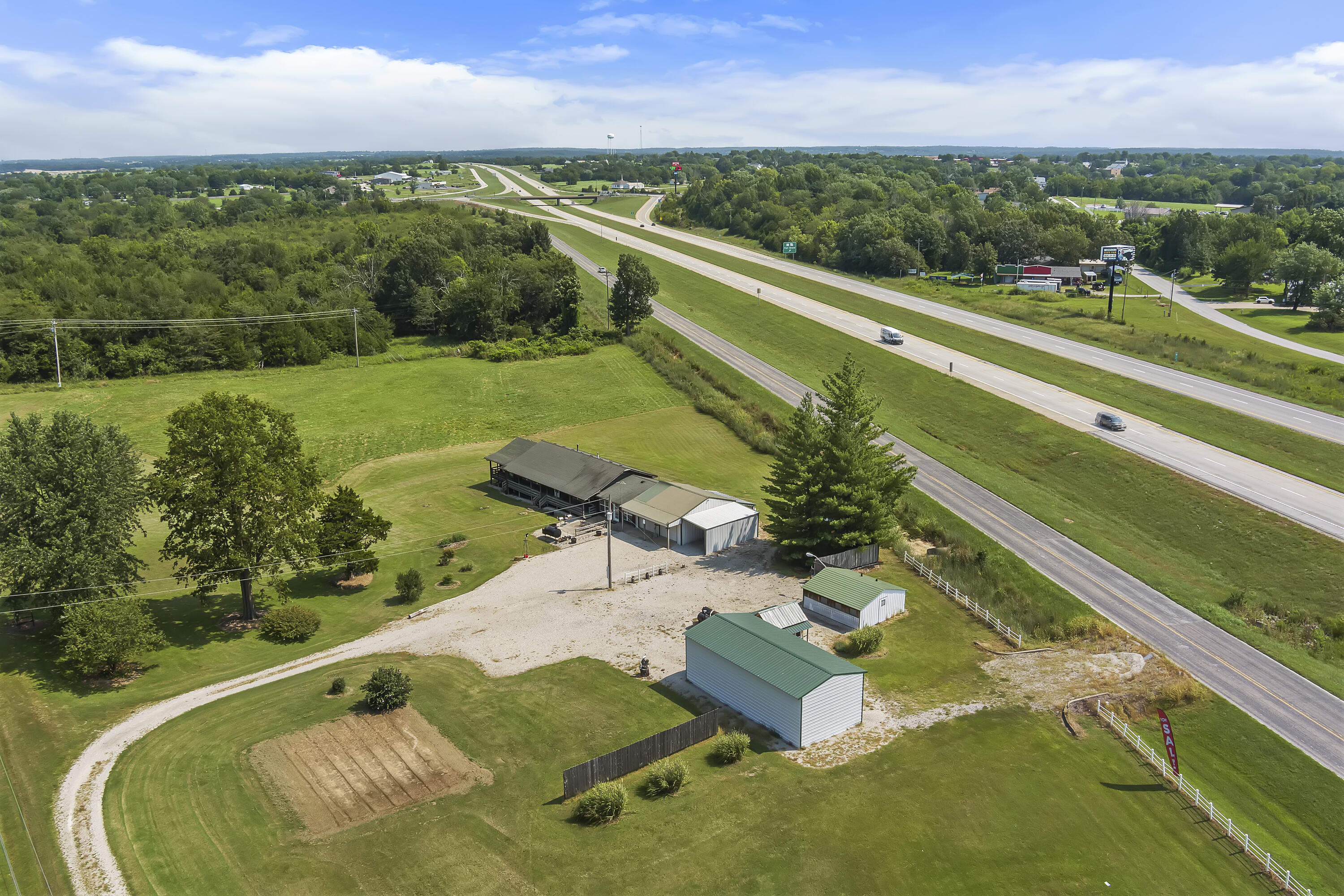 593 W Old Highway 65 1