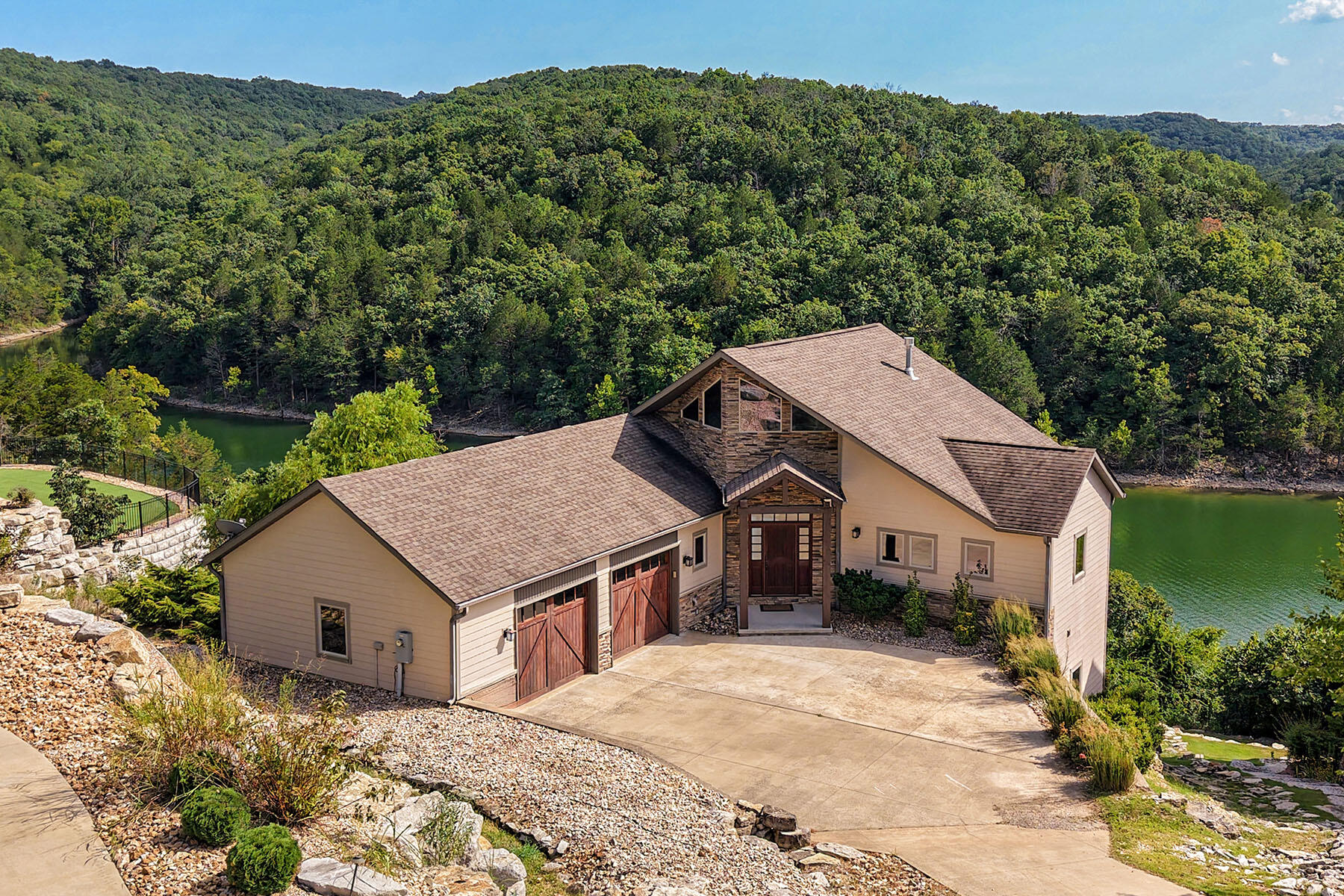 122 Joseph Cove 1