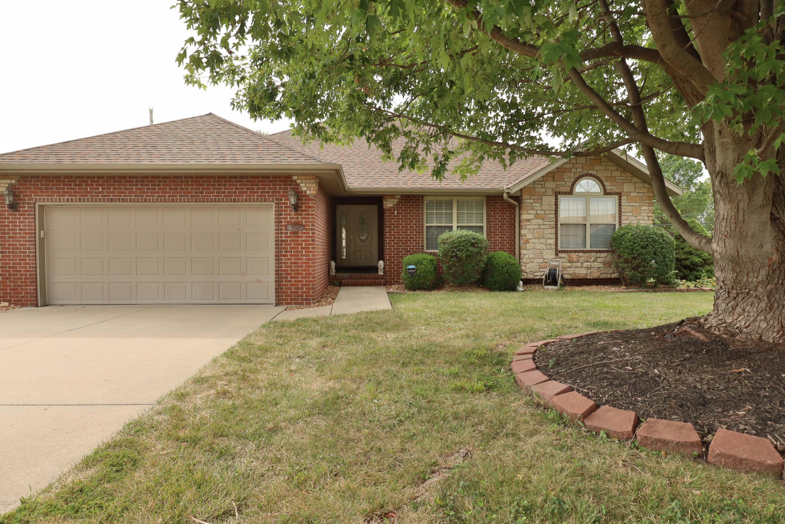 3741 N Oak Point 1