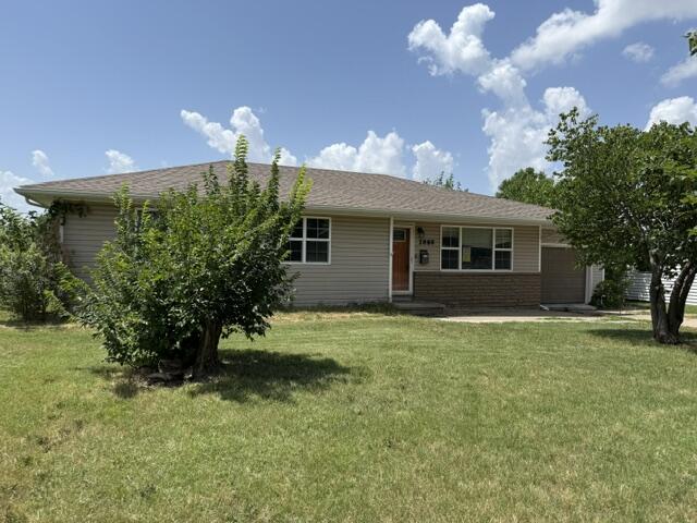 2808 S Grand 1
