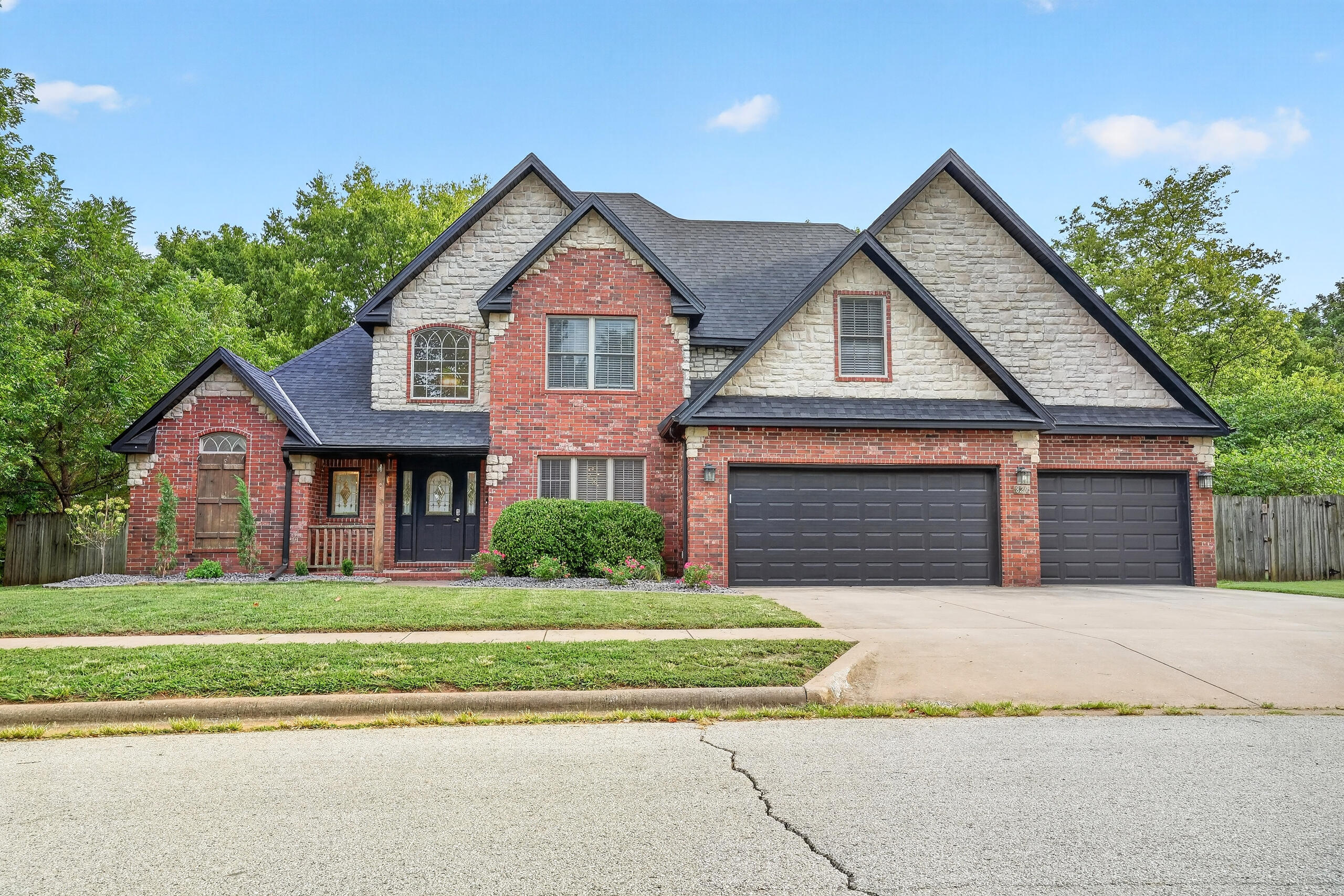 829 S Shuyler 1