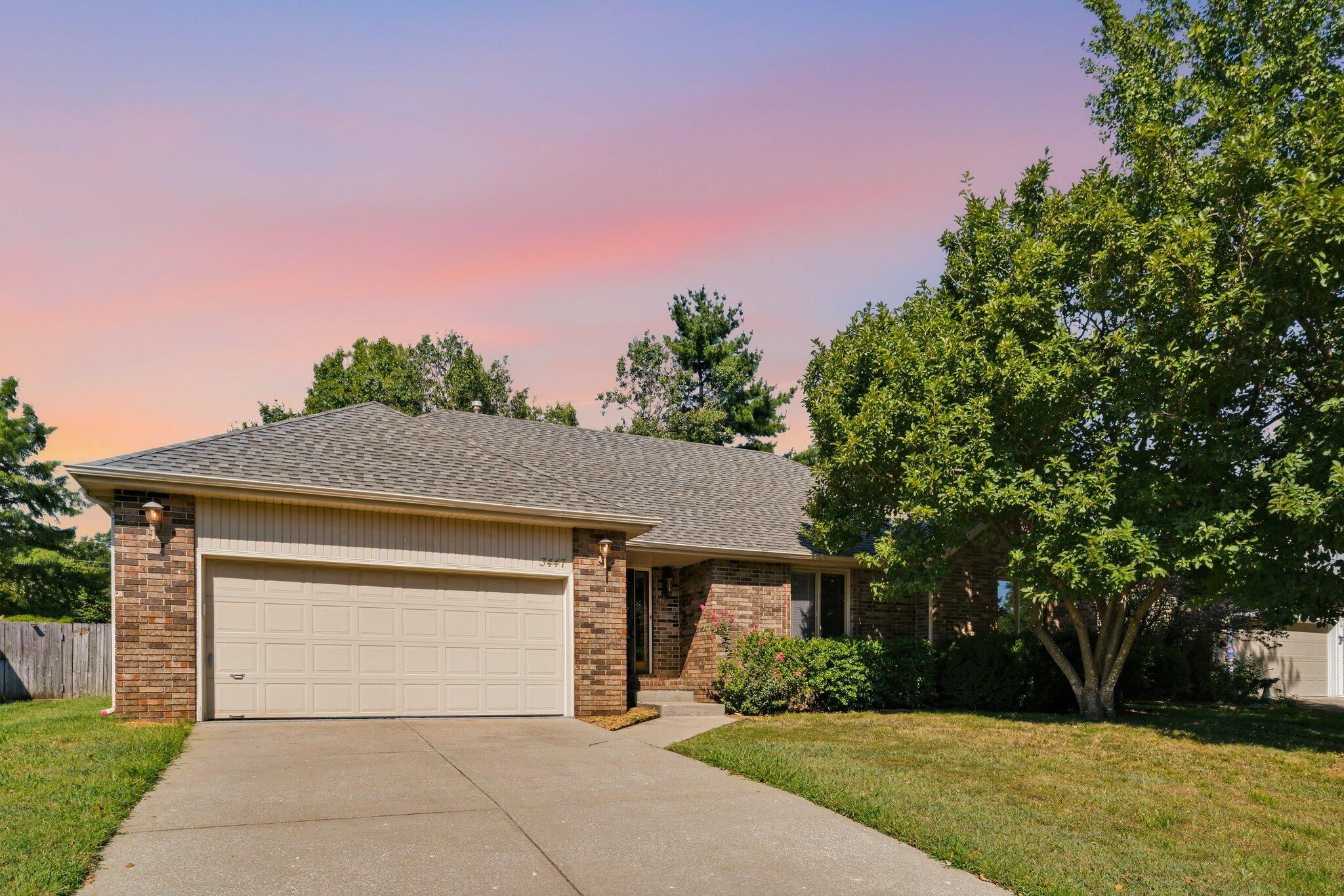 3447 S Valley View 1